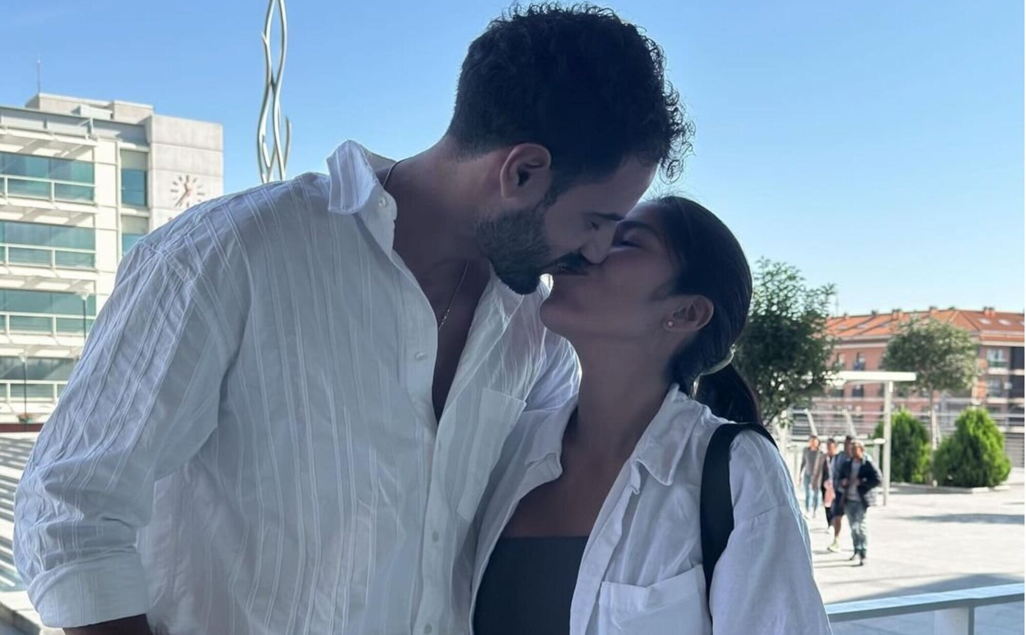 Sale a la luz la fotografía más especial de Isa Pantoja con Dulce en su boda con Asraf Beno