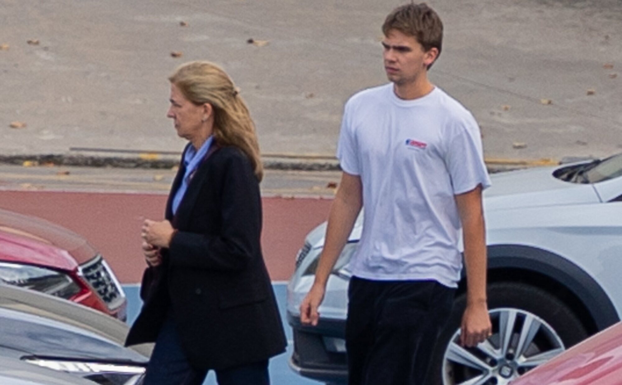 El momento familiar de la Infanta Cristina, Pablo y Miguel Urdangarin antes de ir a Madrid para la Jura de la Princesa Leonor