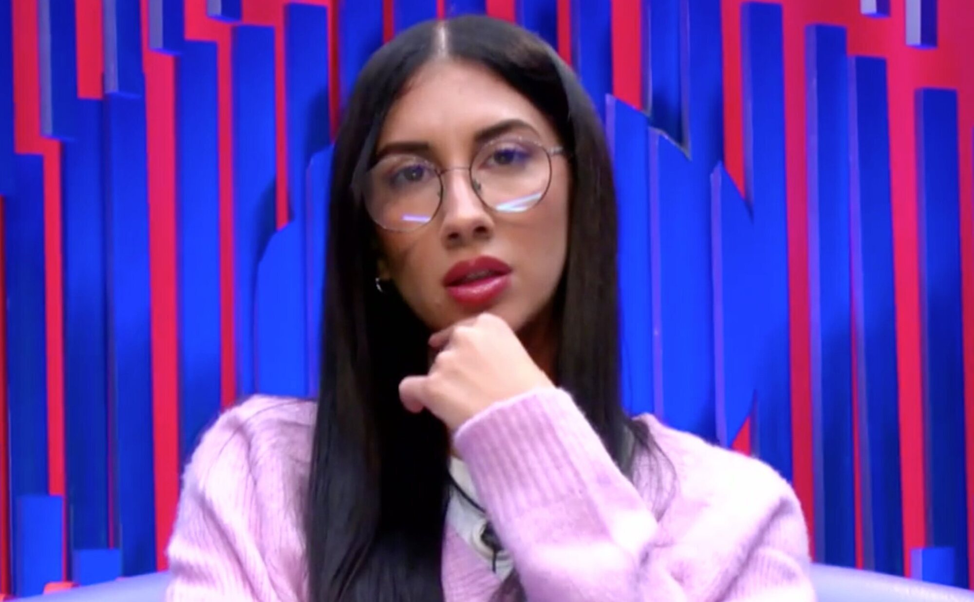 Naomi Asensi se entera de que Laura Bozzo habla a sus espaldas en 'GH VIP 8': "Antes expulsada que pelota"