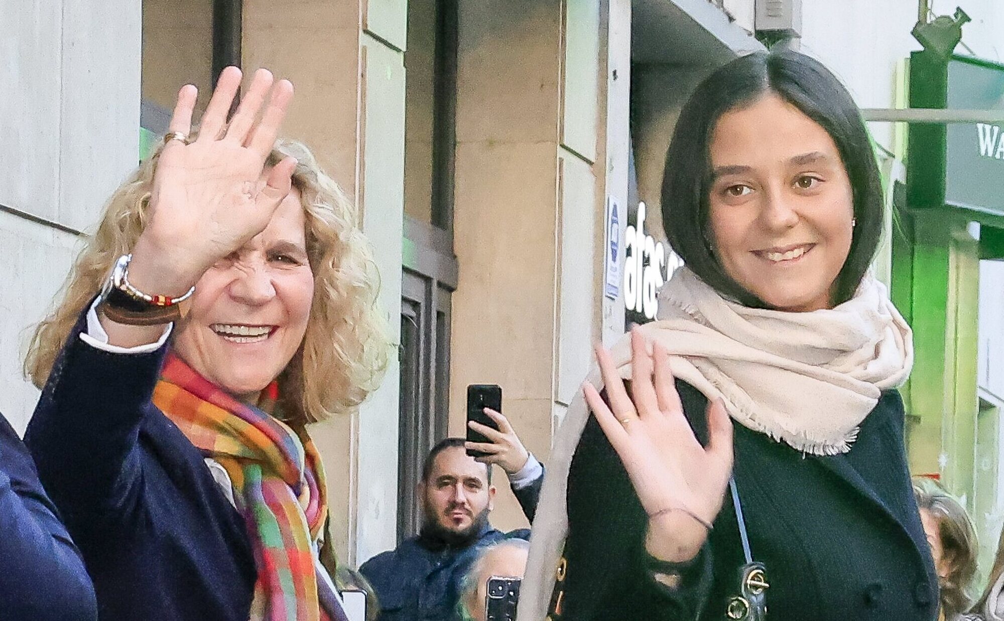 Victoria Federica reconoce "las diferencias" con la Infanta Elena en su felicitación por su 60 cumpleaños