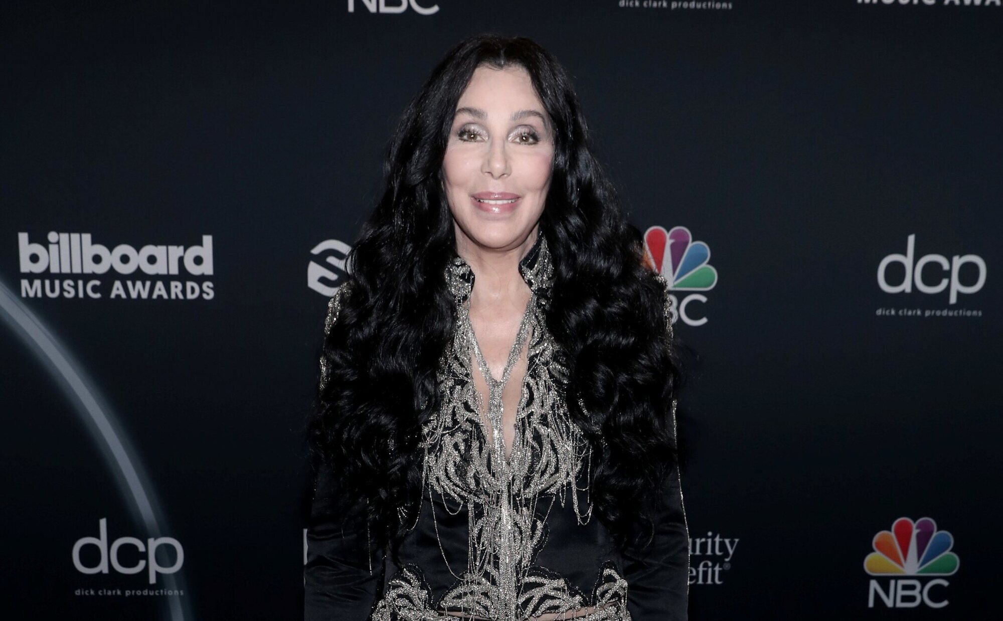 Cher pide la tutela de su hijo Elijah Blue Allman por sus problemas de adicción