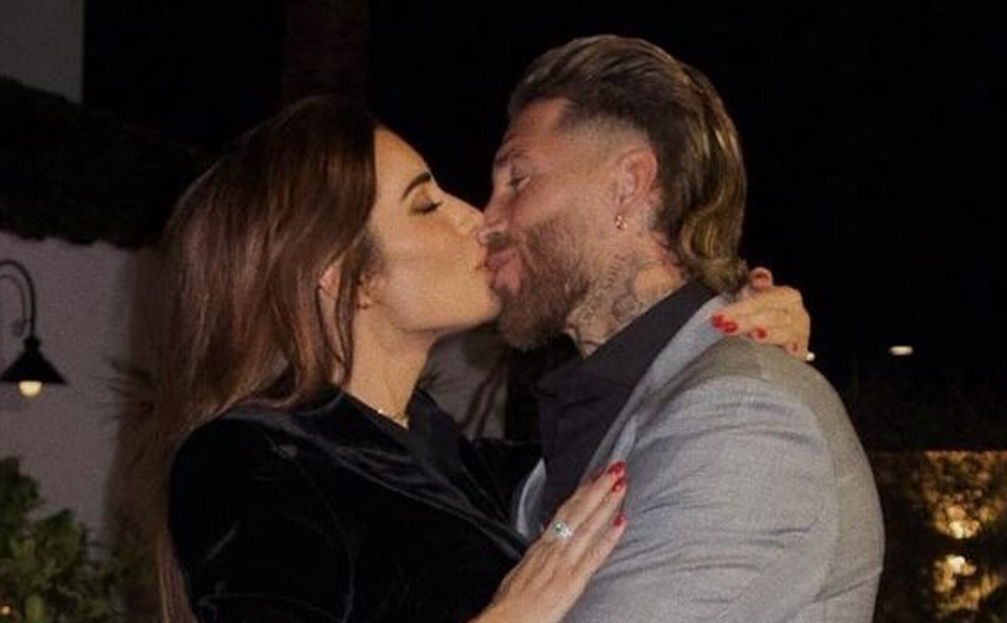 Sergio Ramos y Pilar Rubio comparten sus fotos más románticas de Nochevieja para zanjar los rumores de una vez por todas