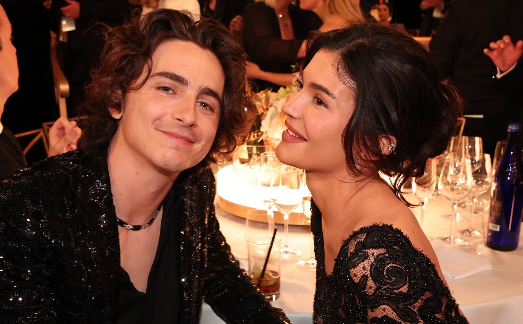 El beso viral de Timothée Chalamet y Kylie Jenner en los Globos de Oro 2024