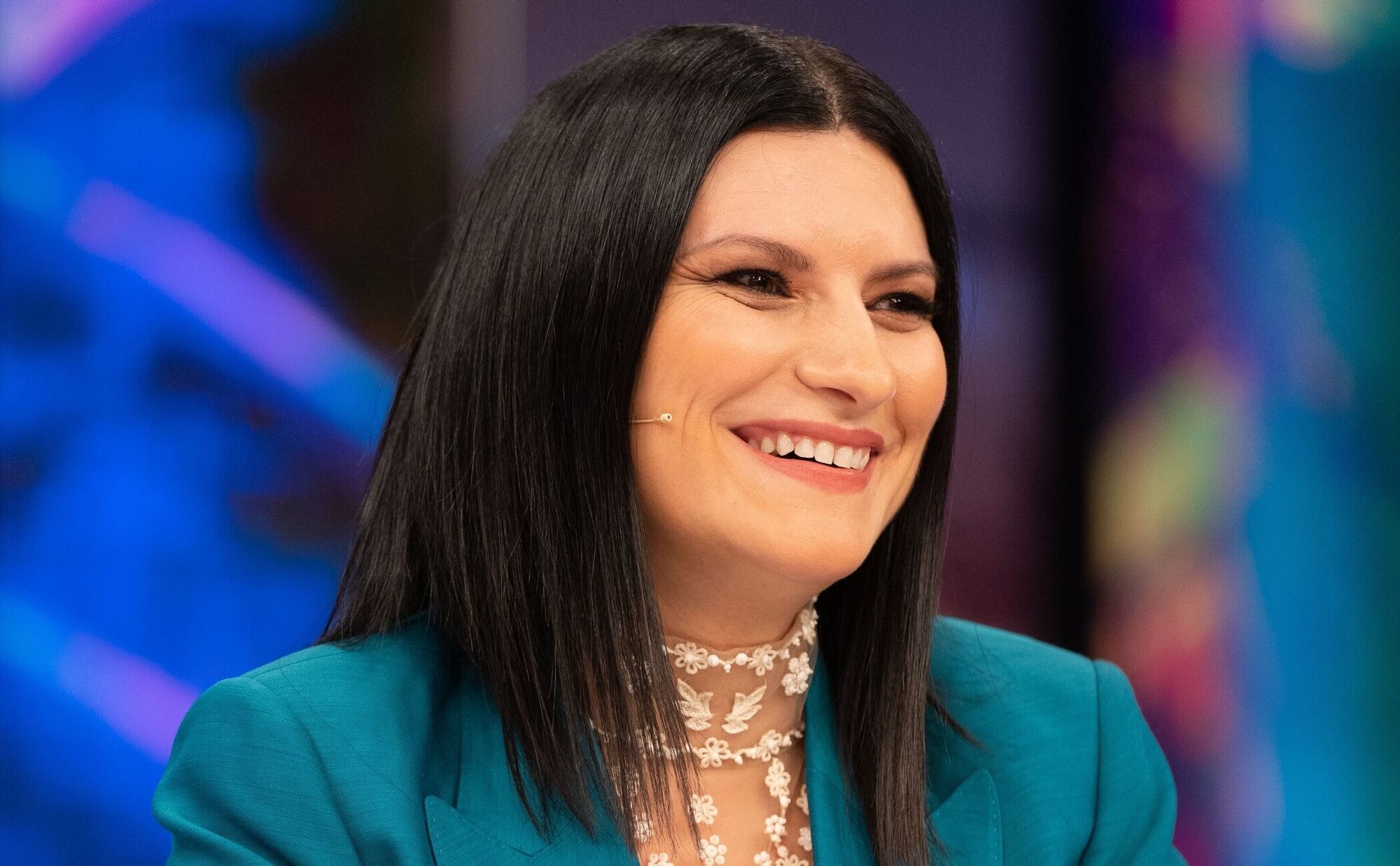 Un hombre dispara 17 veces a las puertas del concierto de Laura Pausini en París