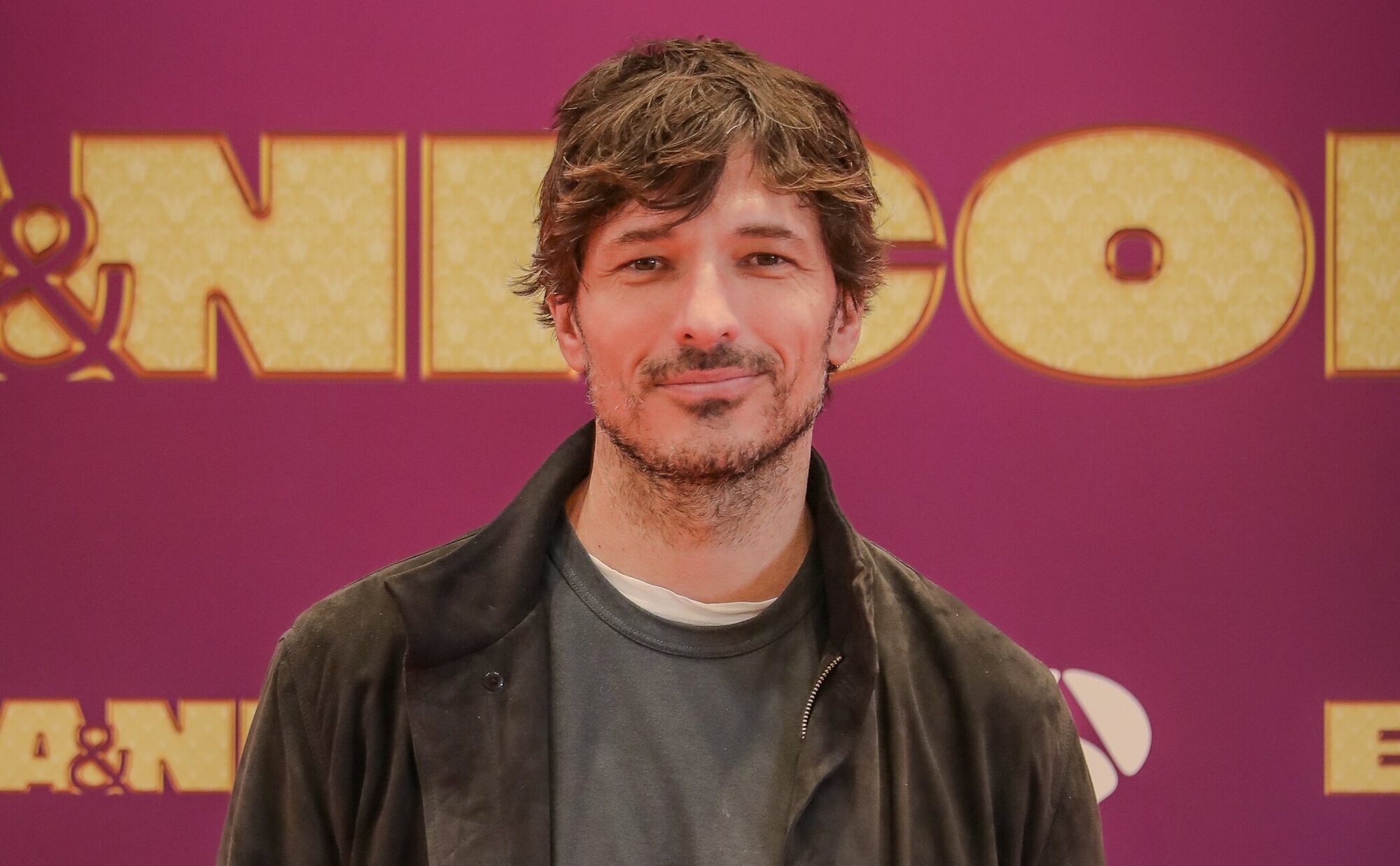 Andrés Velencoso en 'Eva & Nicole': "Con mi personaje comparto que no me gusta llamar mucho la atención, soy muy discreto"