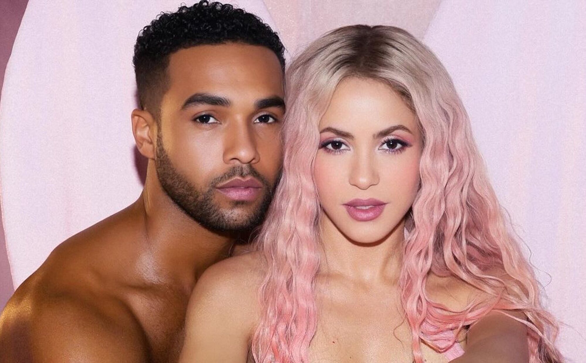 Los amigos de Shakira, contra Lucien Laviscount: creen que está con ella por la fama