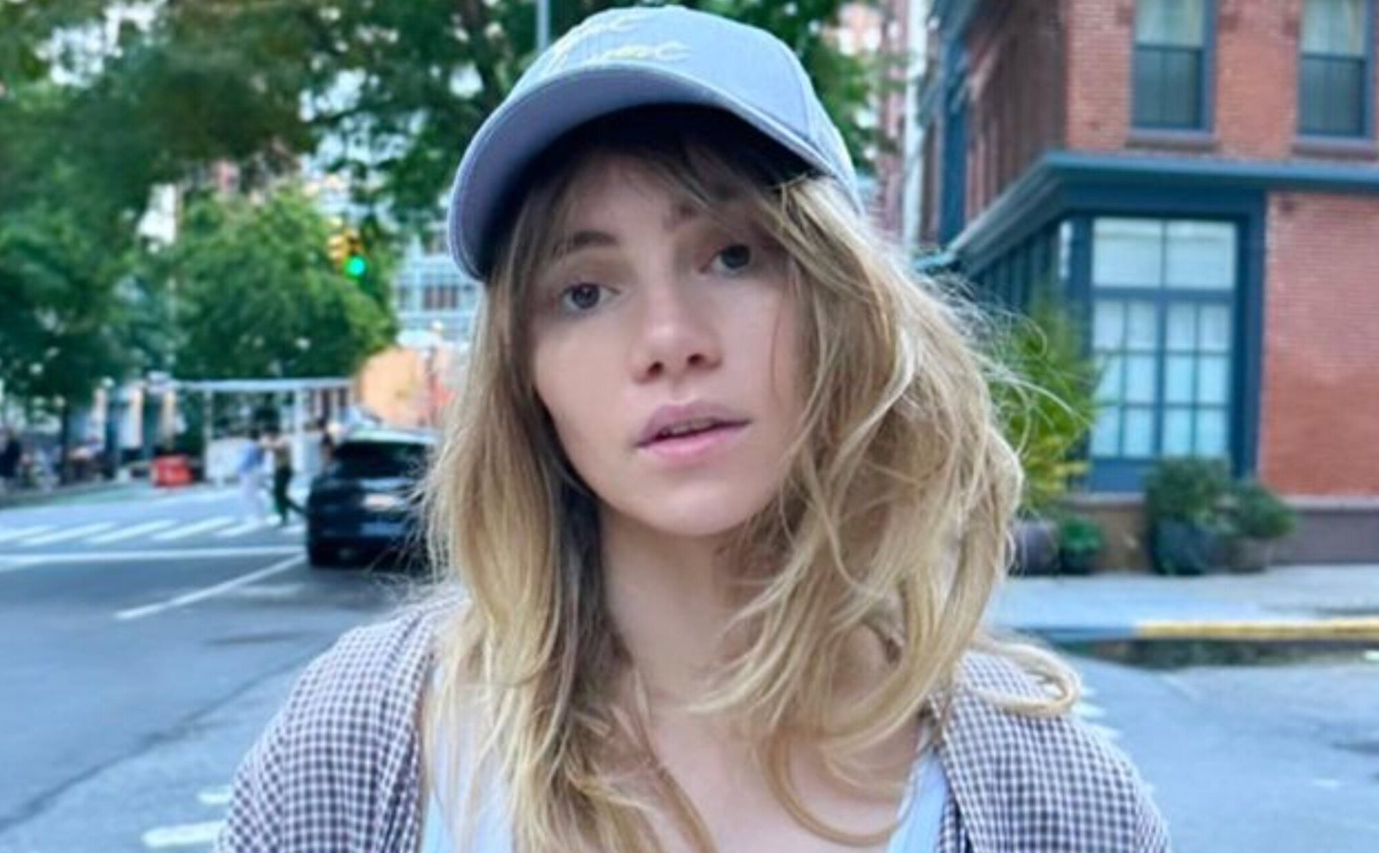 Suki Waterhouse publica la primera foto con su bebé