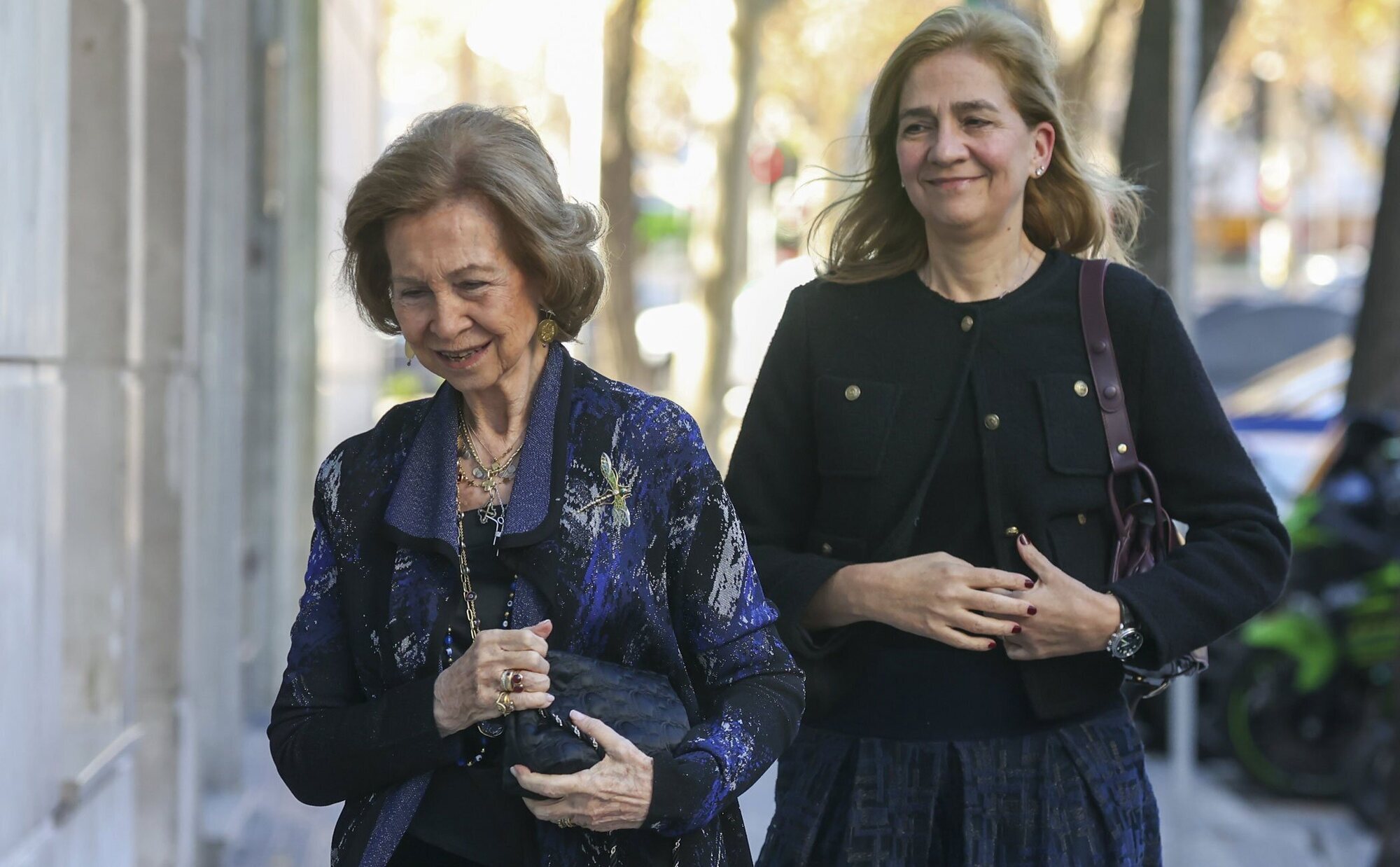 El almuerzo de la Reina Sofía y las Infantas Elena y Cristina al que se unieron Pablo e Irene Urdangarin con sus parejas