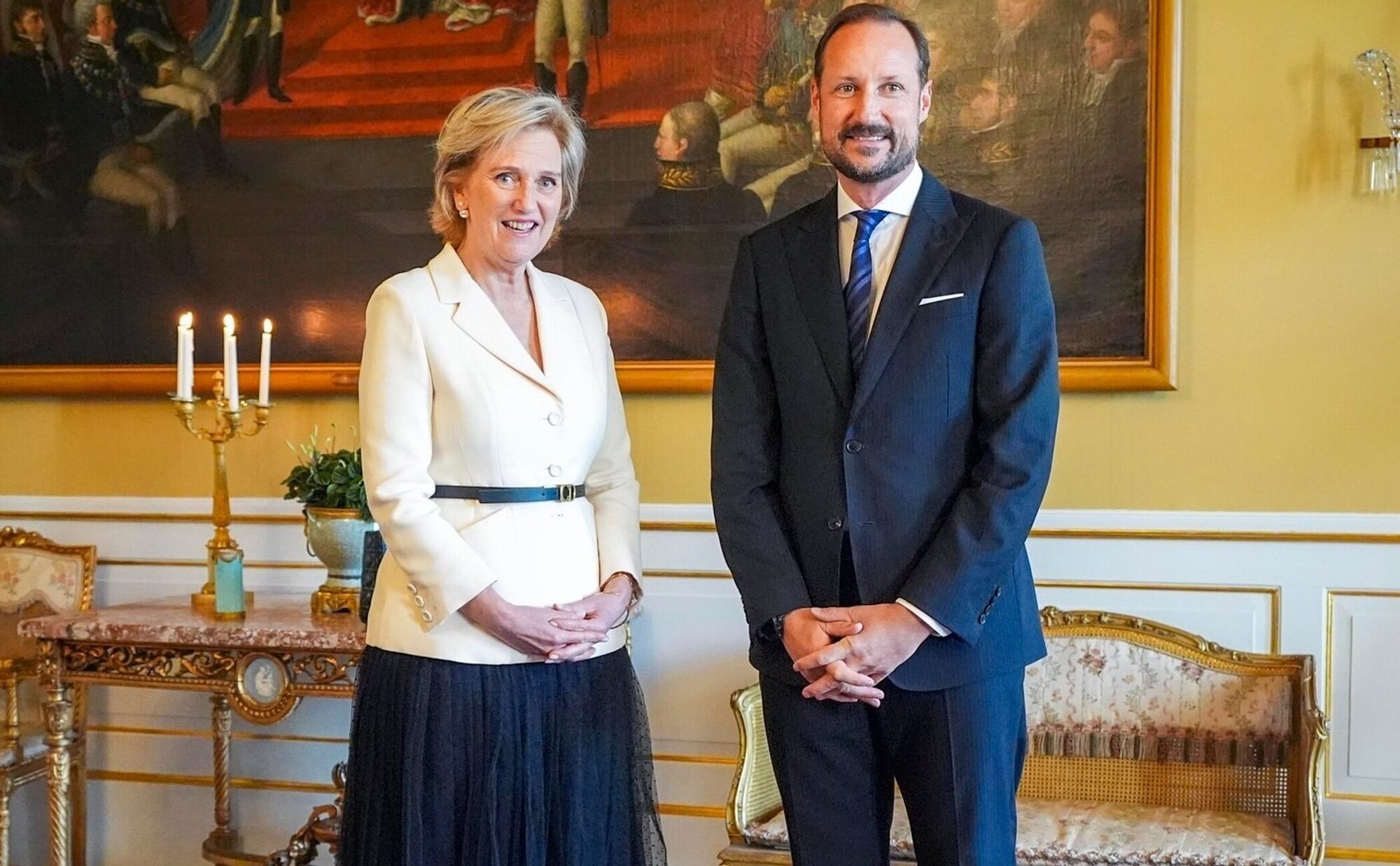 Astrid de Bélgica se reencuentra con sus primos Haakon y Marta Luisa de Noruega y conoce a Durek Verrett en Noruega