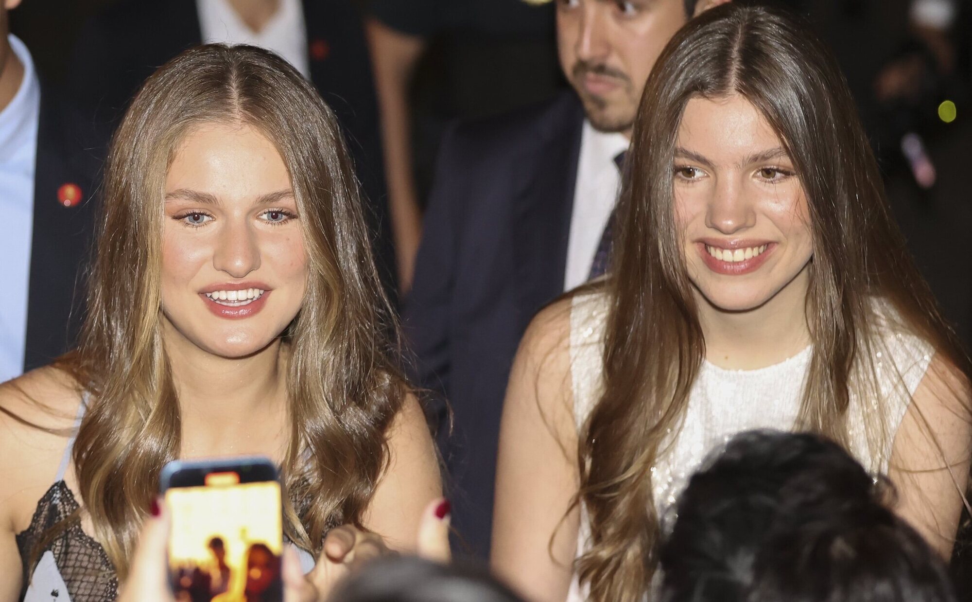 La Princesa Leonor y la Infanta Sofía, unas fans más en el concierto de Taylor Swift en Londres