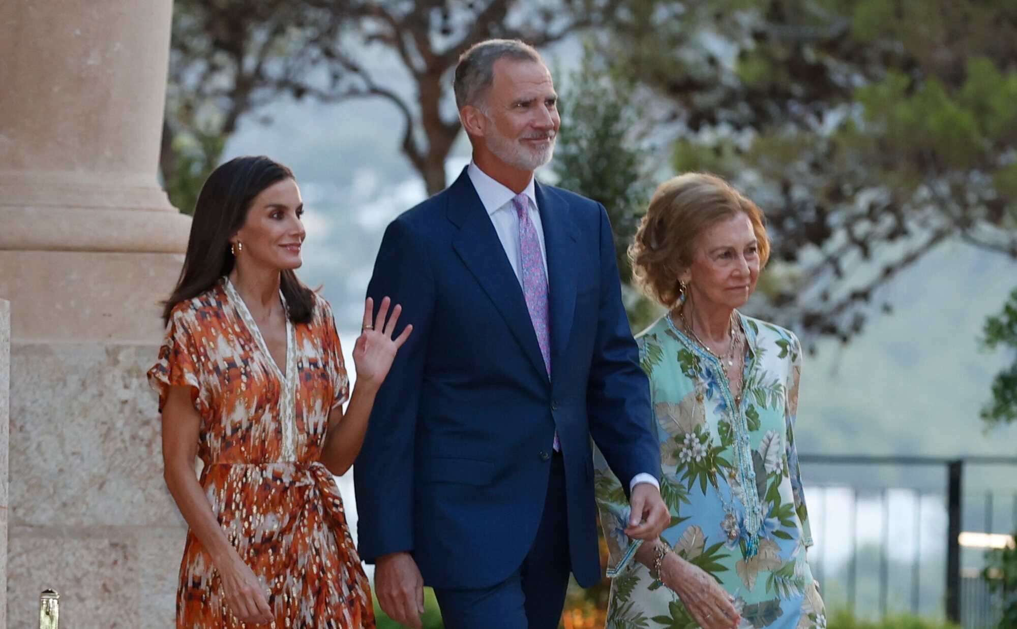 Los Reyes Felipe y Letizia y la Reina Sofía reciben a la sociedad balear en Marivent por tercer año