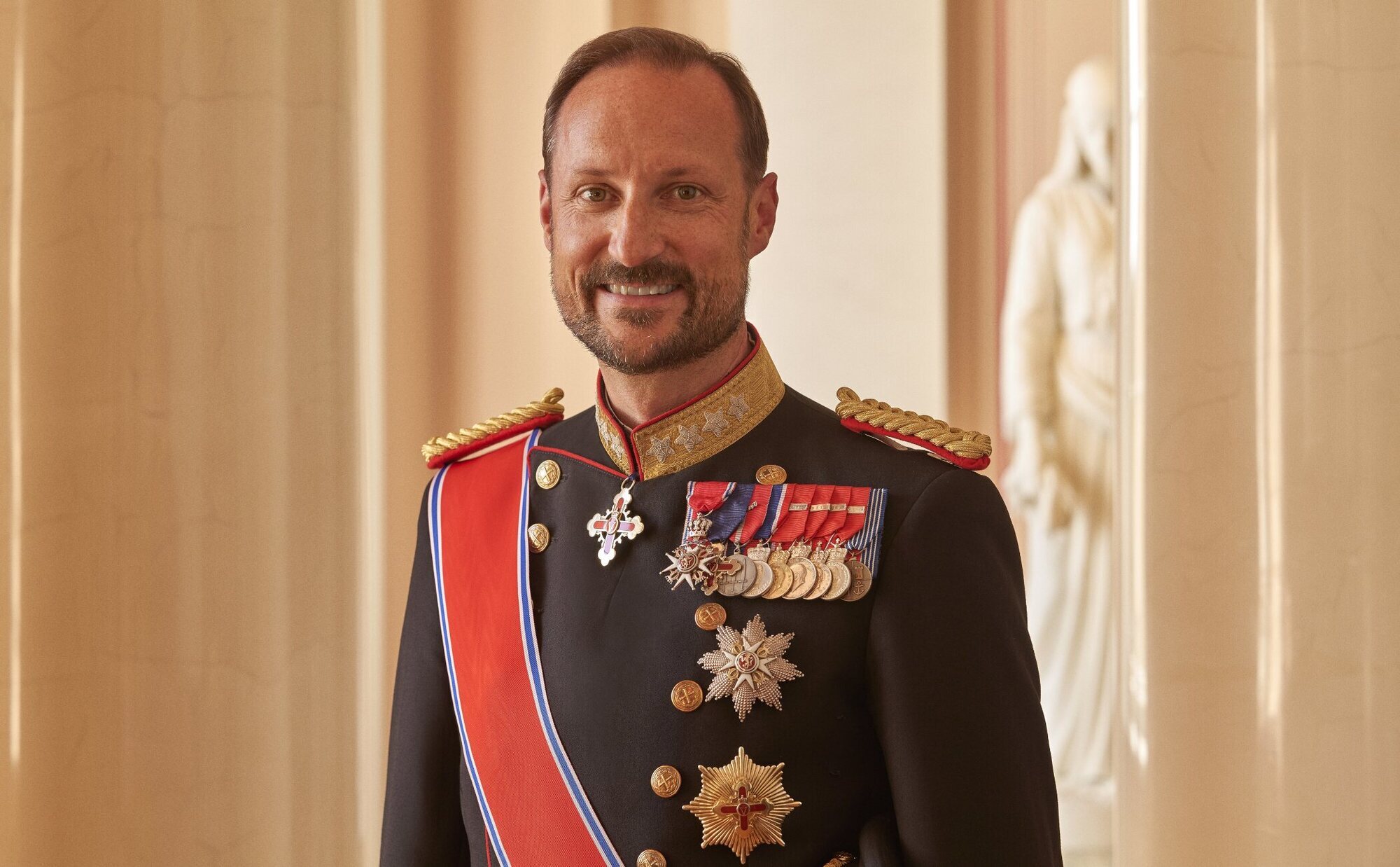 Haakon de Noruega se pronuncia sobre la detención del hijo de Mette-Marit: "Es un asunto serio"