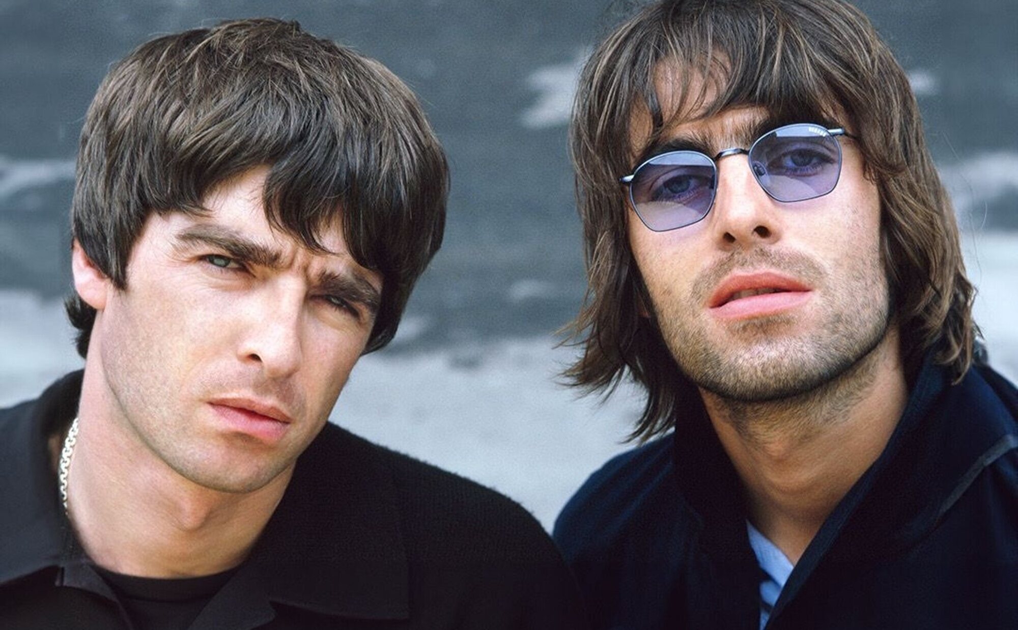 Oasis vuelve: Los hermanos Gallagher anuncian su regreso 15 años después con 14 conciertos