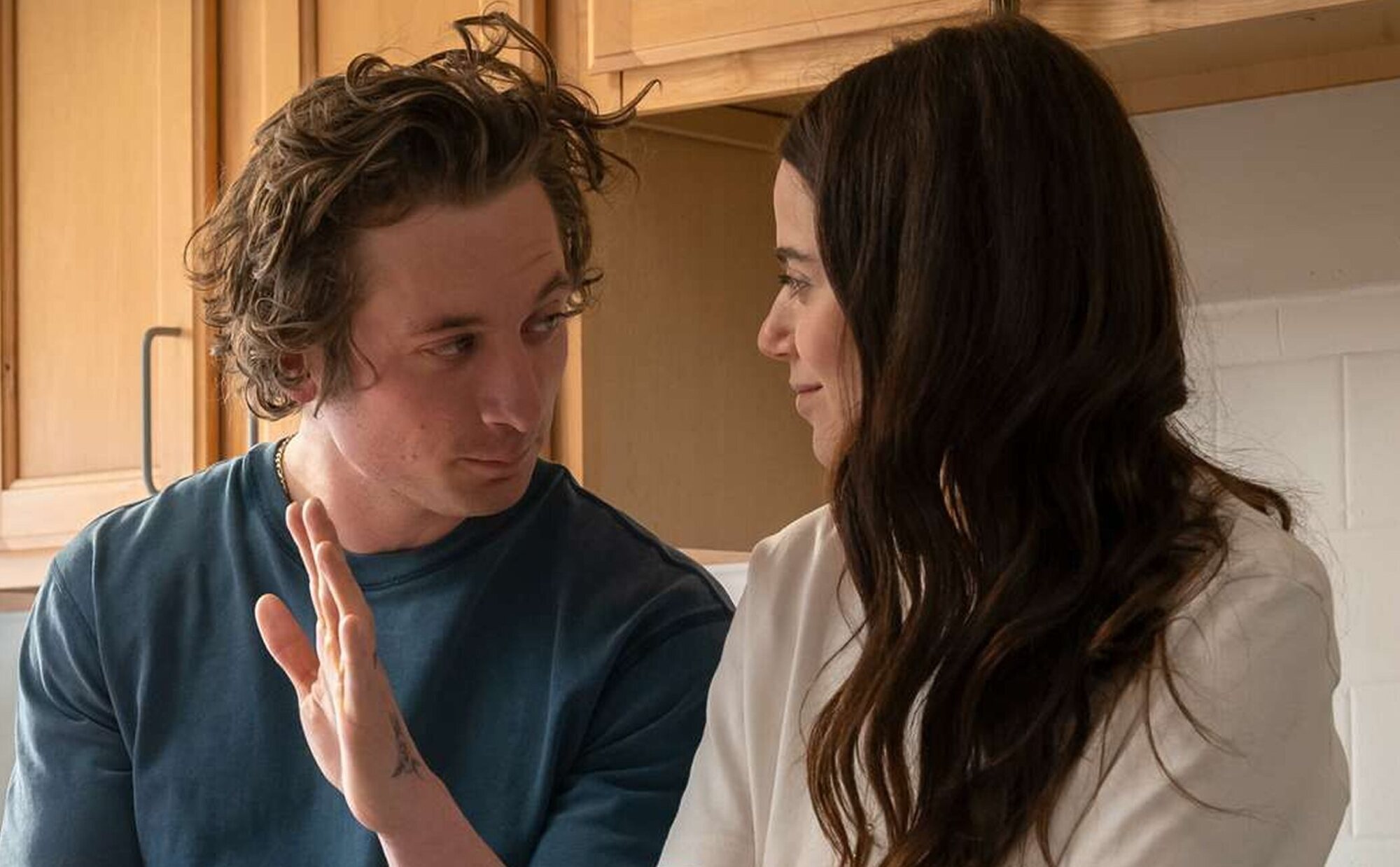 Jeremy Allen White, pillado besándose con Molly Gordon, actriz de 'The Bear', el día de cumpleaños de Rosalía