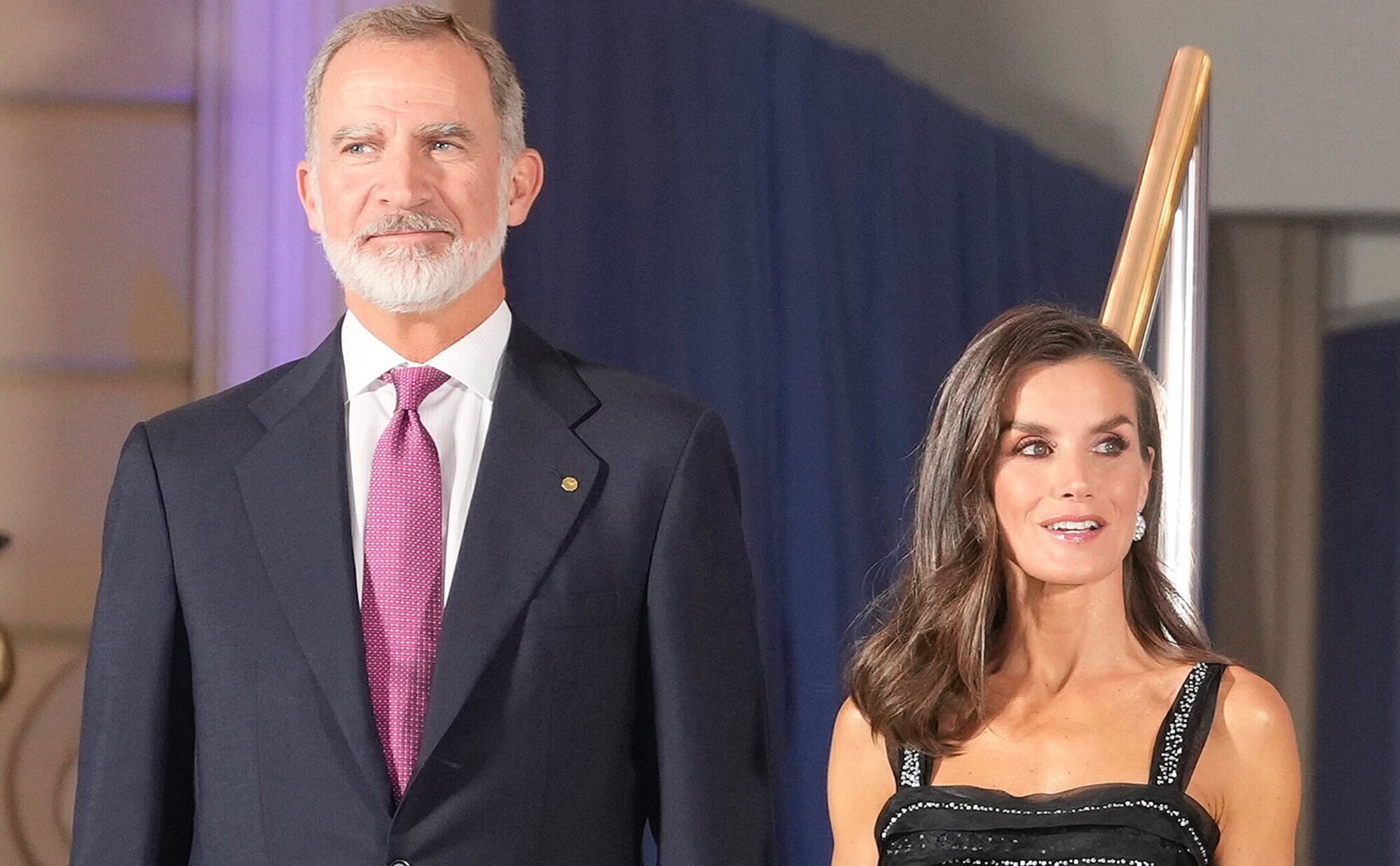 La razón del 'manotazo' del Rey Felipe VI a la Reina Letizia en la entrega del Premio Planeta 2024