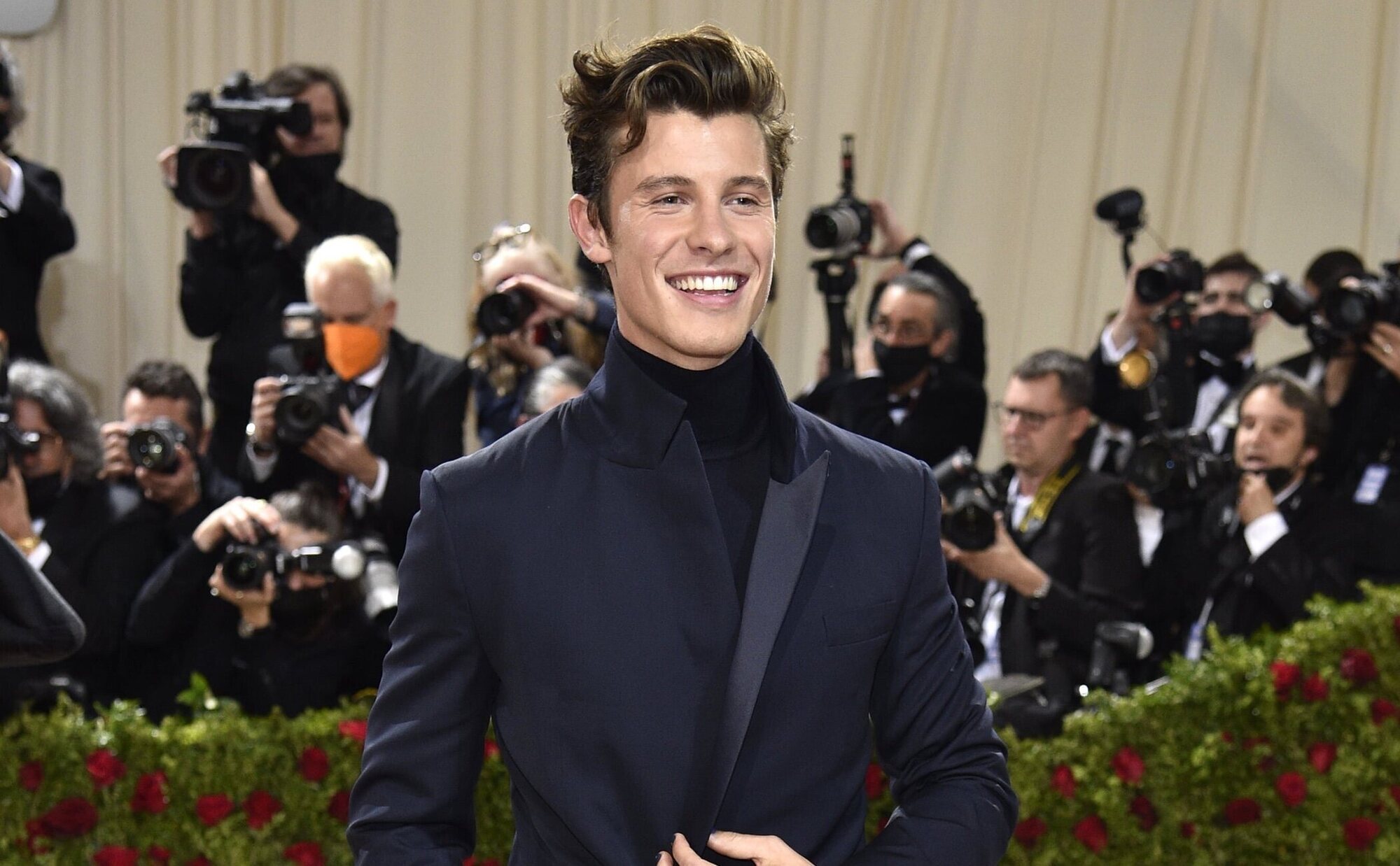 Shawn Mendes hace referencia a los rumores sobre su sexualidad en su nueva canción