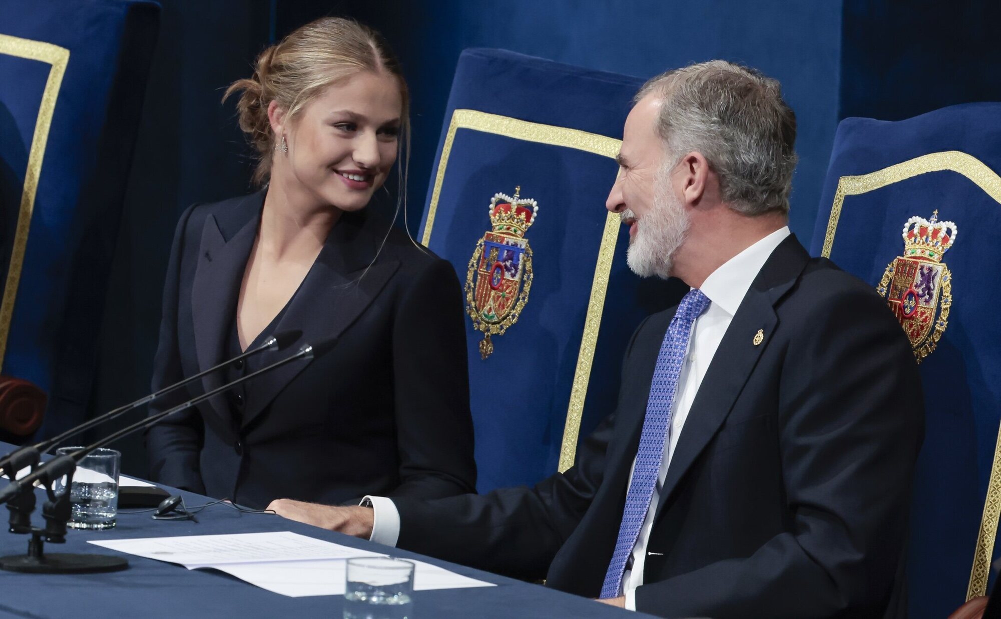 La complicidad del Rey Felipe y la Princesa Leonor en los Premios Princesa de Asturias 2024 que da paso a una nueva era