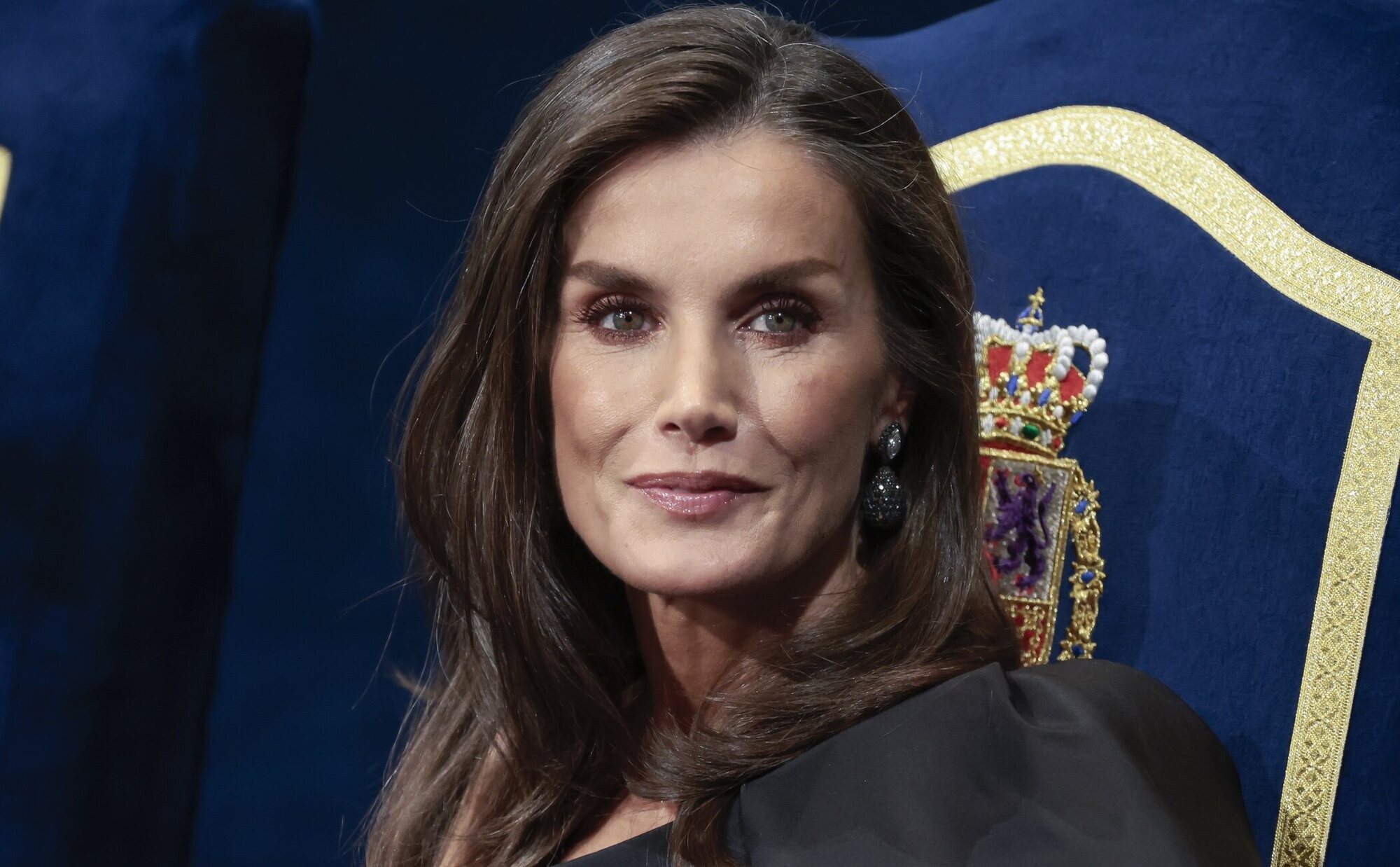 El cariñoso encuentro de la Reina Letizia con su madre en los Premios Princesa de Asturias 2024