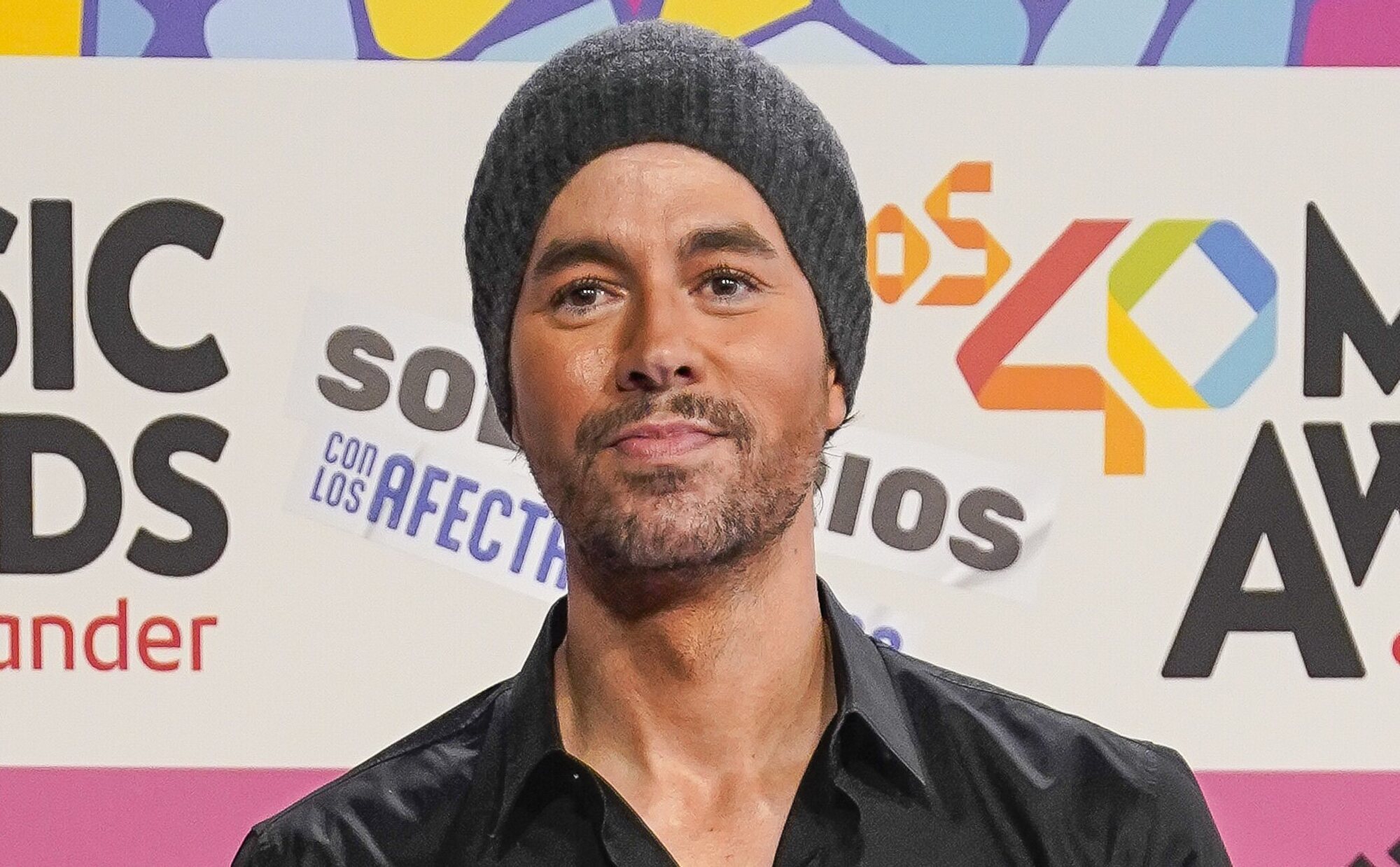 Así ha sido el regreso de Enrique Iglesias a España después de tres años