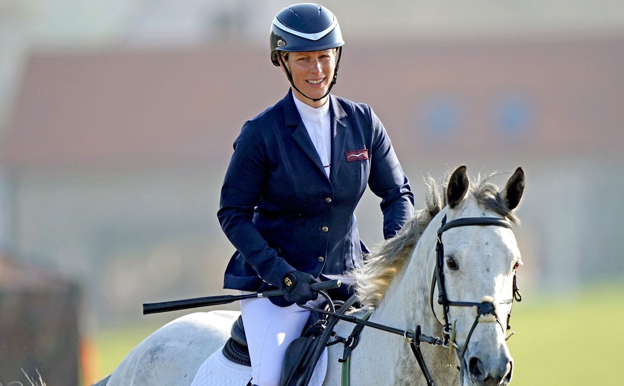 El tremendo susto vivido por Zara Phillips al haber estado a punto de ser atacada por un caballo y que fue grabado en vídeo