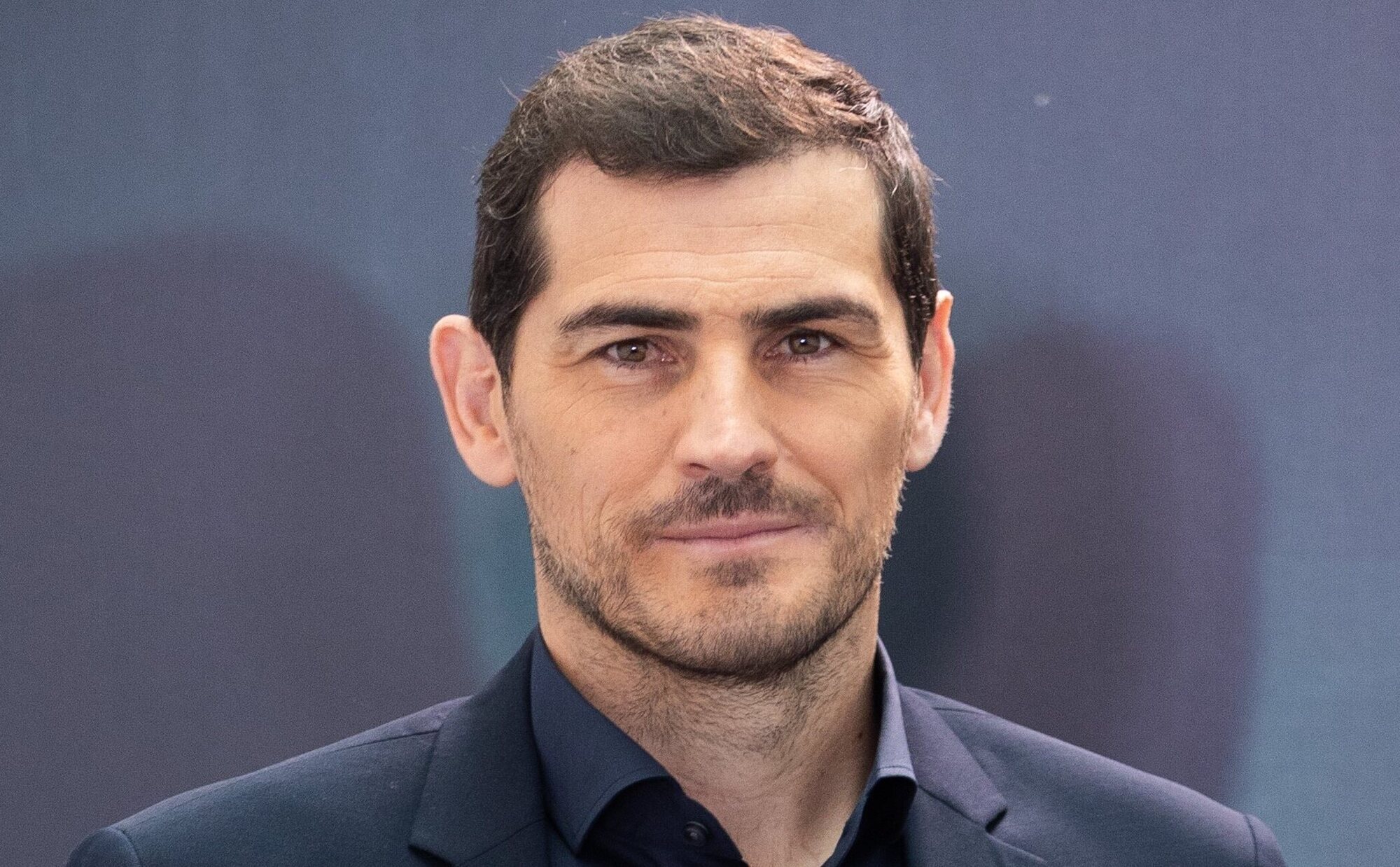 Iker Casillas no quiere saber nada de Claudia Bavel por estar detrás de sus fotos juntos: "Se siente traicionado"