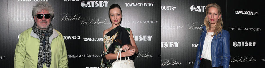 Miranda Kerr, Pedro Almodóvar y Karolina Kurkova acuden a una proyección de 'El Gran Gatsby'