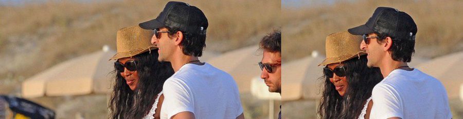 Naomi Campbell y Adrien Brody disfrutan de una jornada de playa en Formentera