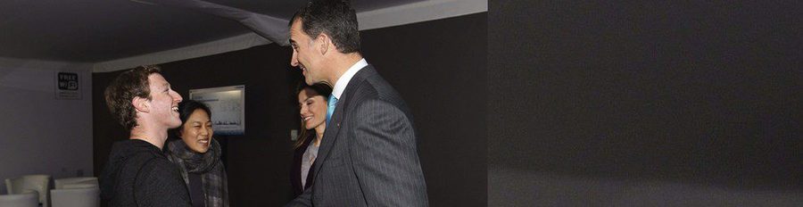 Los Príncipes Felipe y Letizia saludan a Mark Zuckerberg en el Mobile World Congress 2014 de Barcelona