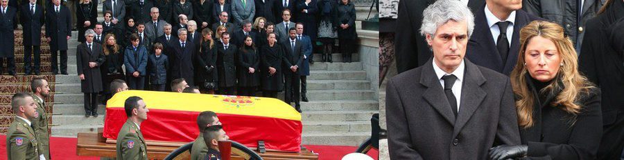 Madrid despide a Adolfo Suárez entre vítores y aplausos tras el cierre de su capilla ardiente