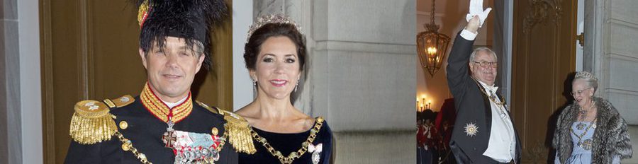 La Familia Real Danesa se reúne para el banquete anual de Año Nuevo en el Palacio de Amalienborg