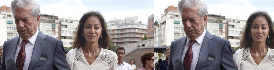 Isabel Preysler y Mario Vargas Llosa pasean su amor cogidos de la mano en la Feria de San Isidro