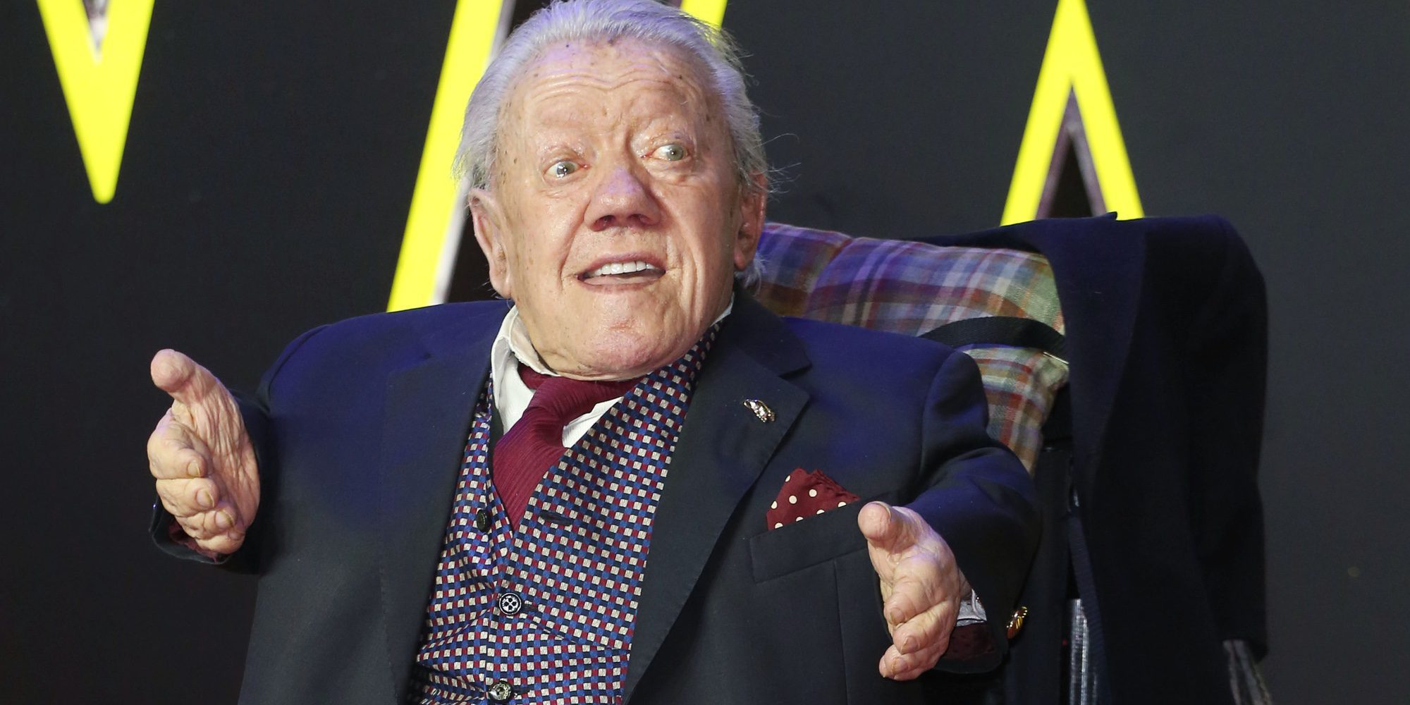 Muere Kenny Baker, actor que dio vida a R2-D2 en 'La guerra de las galaxias', a los 81 años