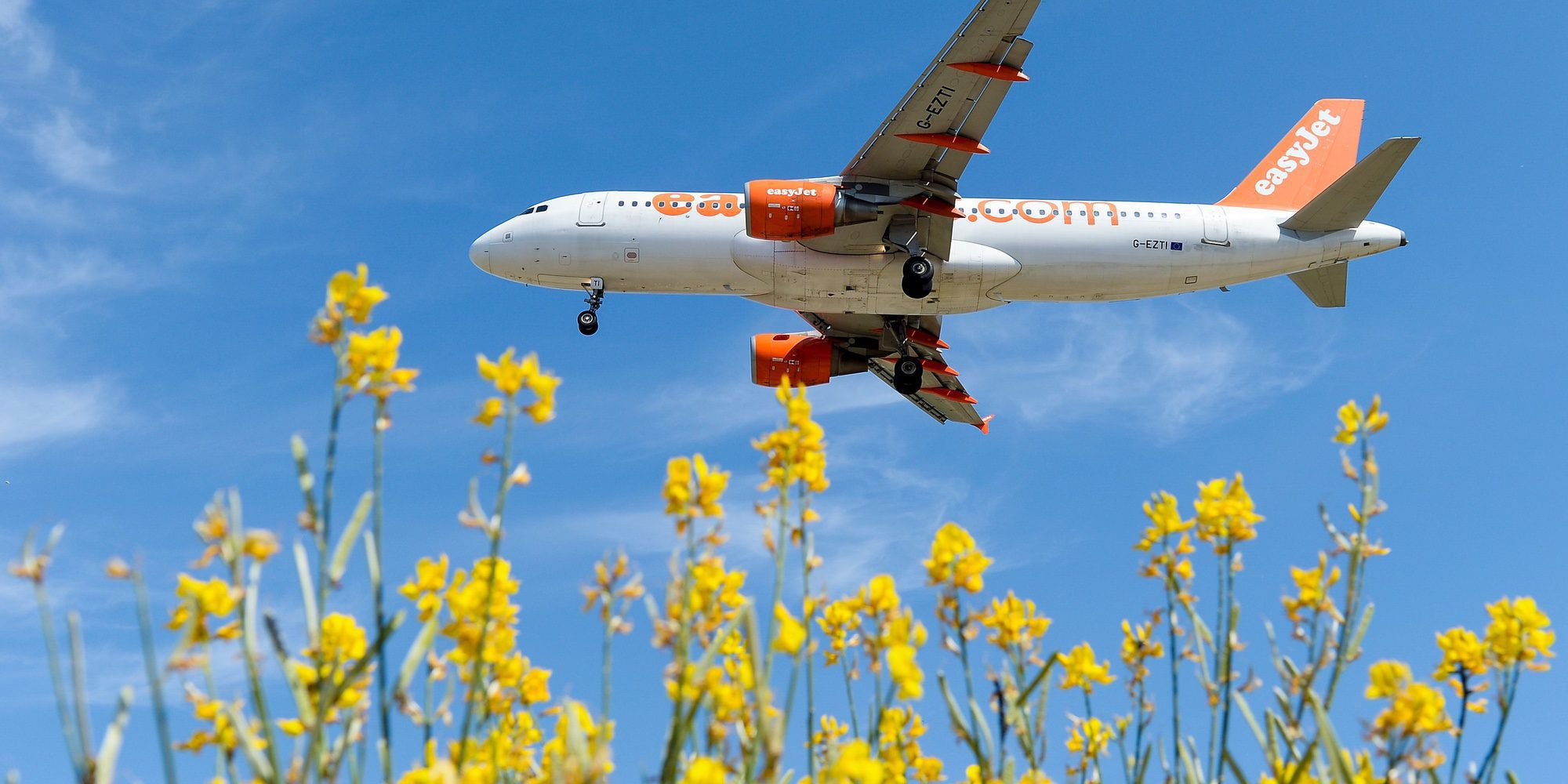 Un vuelo de Easyjet se retrasa por la discusión de dos miembros de la tripulación por el agua mineral