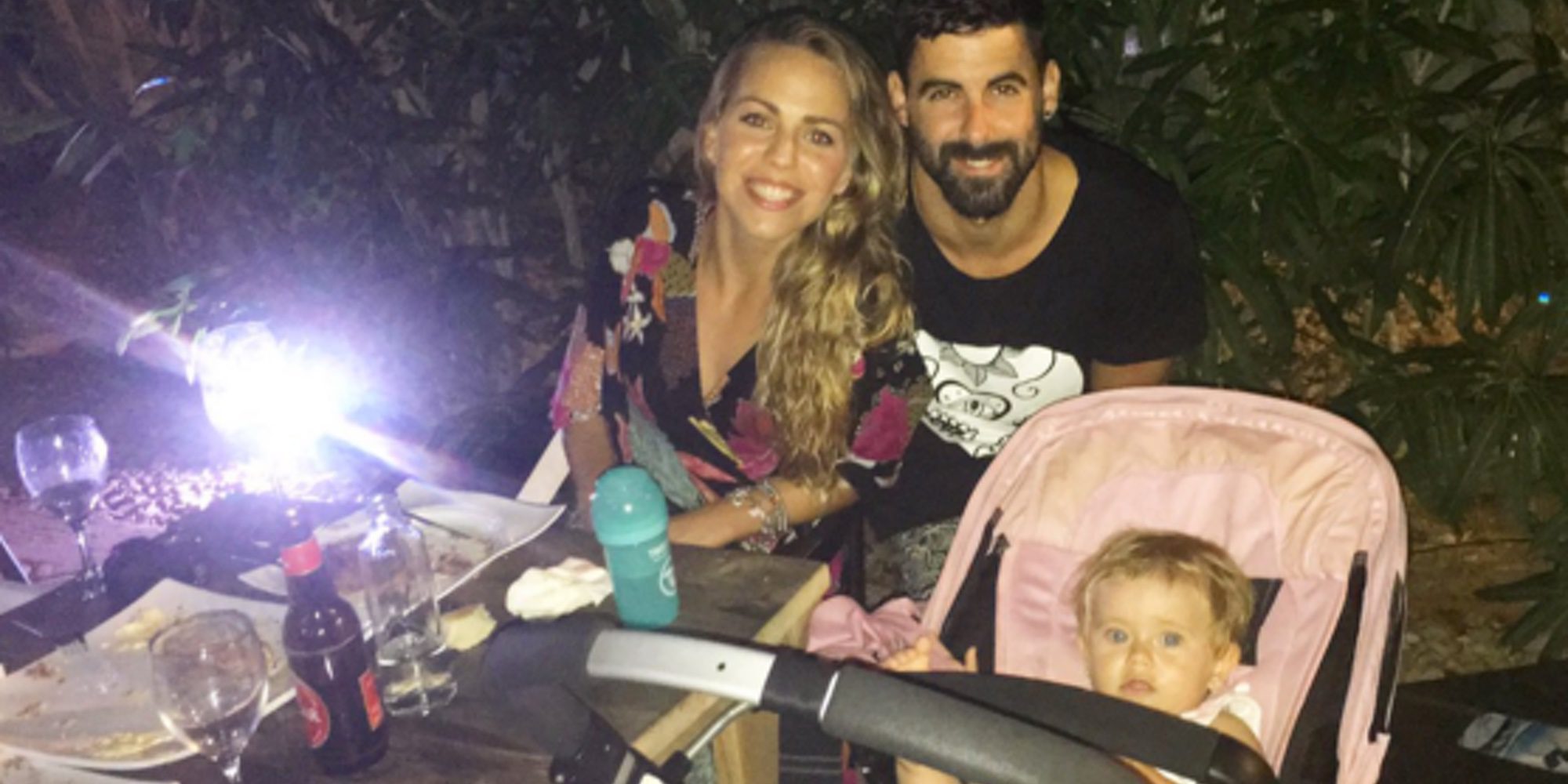 Familia feliz: Jonathan y Yoli ('GH15') disfrutan de una escapada con su hija Valeria