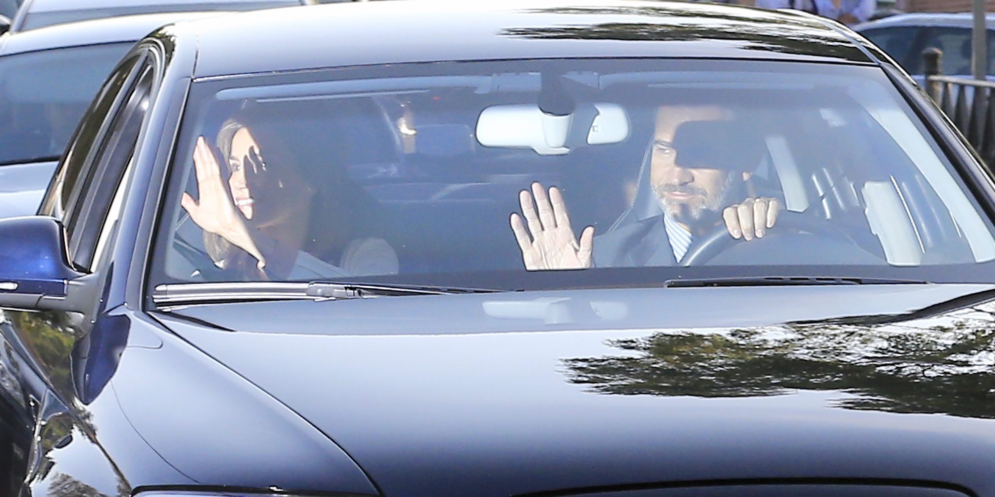 Los Reyes Felipe y Letizia acompañan a la Princesa Leonor y la Infanta Sofía en la vuelta al cole