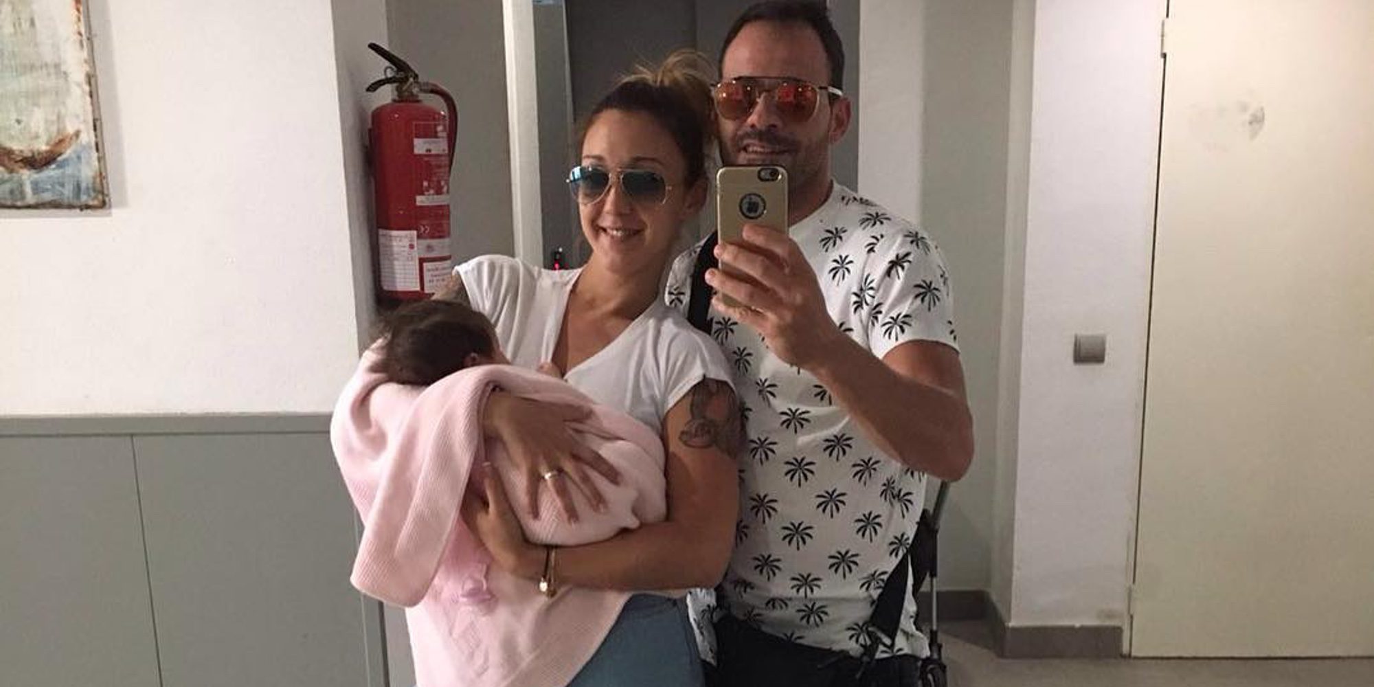 Felices papás: Laura Barcelona y Luismi ('MYHYV') celebran el segundo 'cumplemes' de Cataleya