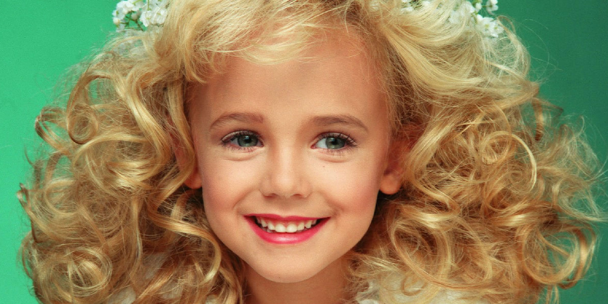 La reina de belleza infantil estadounidense JonBenet habría sido asesinada por su hermano Burke