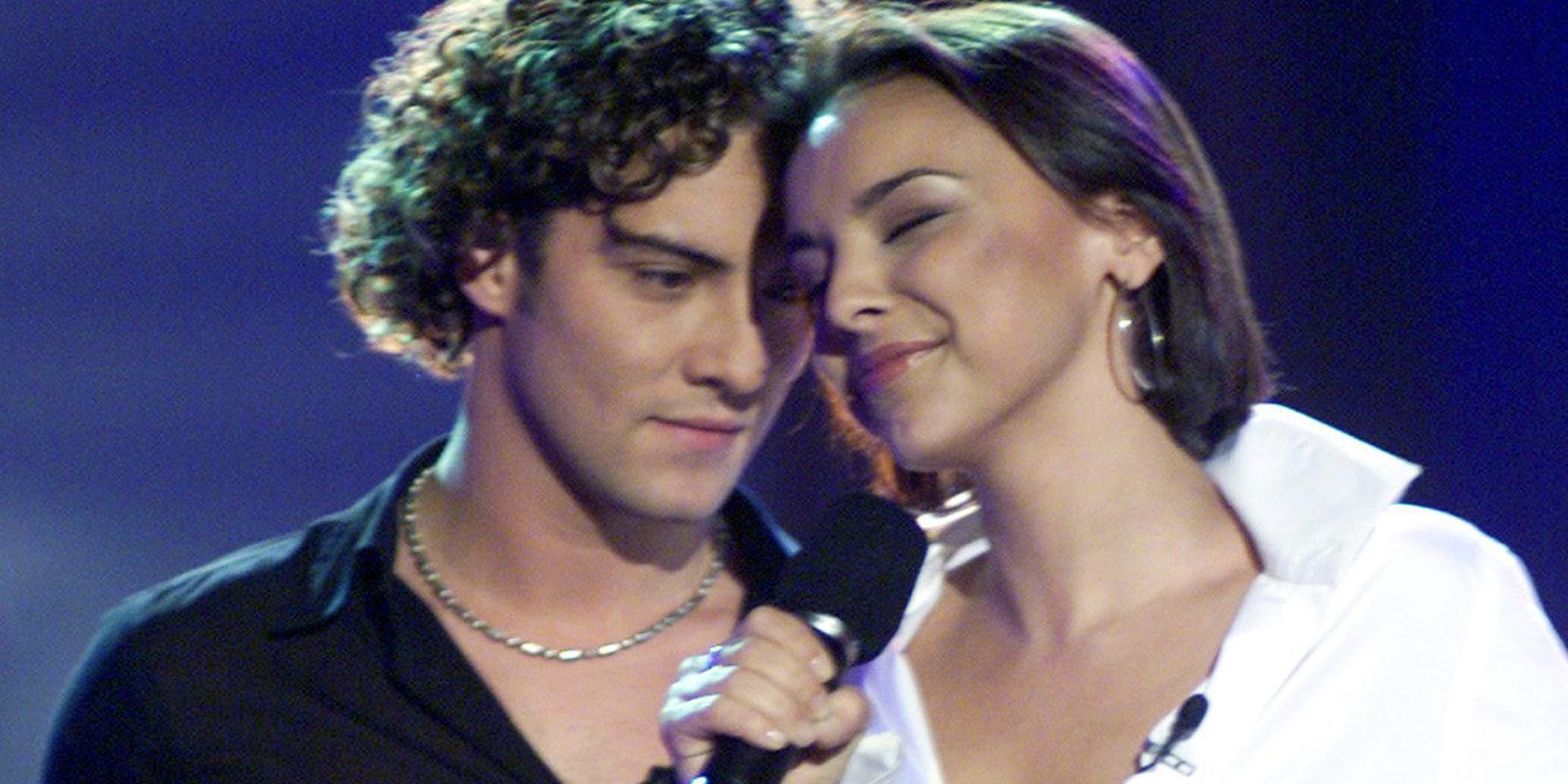 El abrazo de Chenoa y David Bisbal en una imagen del rodaje de 'OT: El reencuentro'