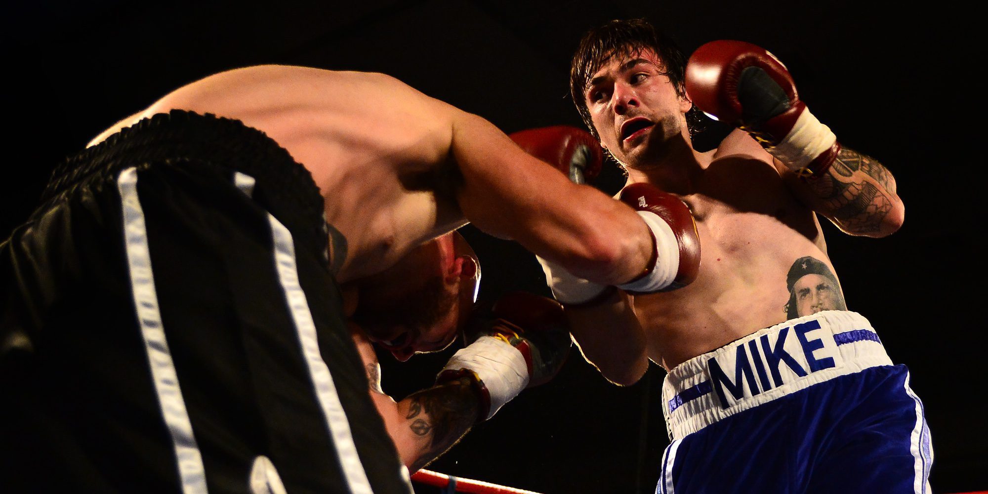 Muere el boxeador Mike Towell a los 25 años a causa de una hemorragia cerebral por un golpe en el ring