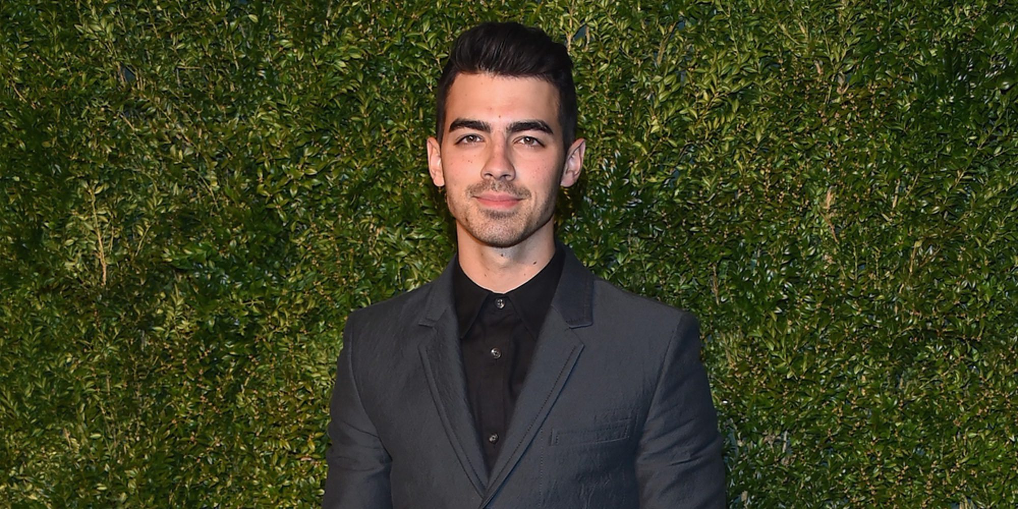 Joe Jonas revela lo que hizo para perder su virginidad con Ashley Greene