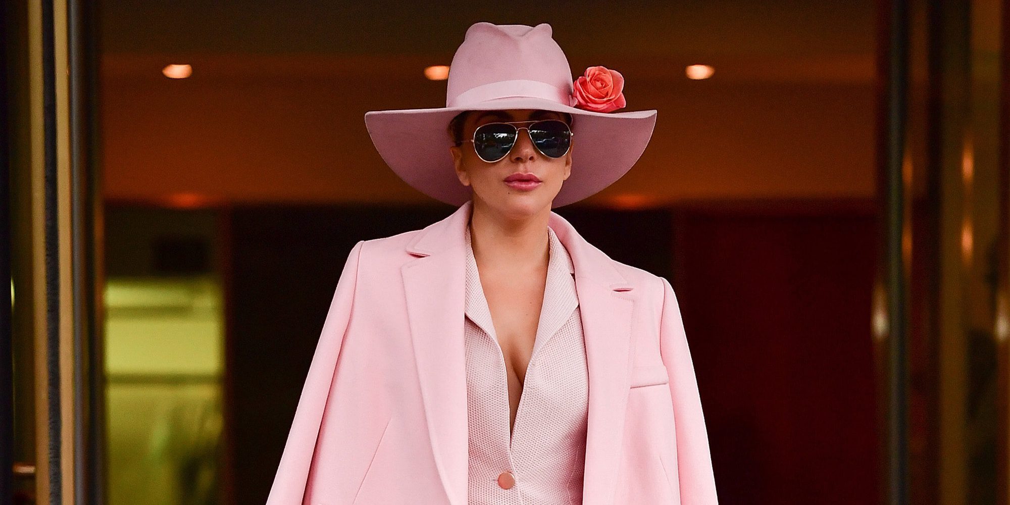 Lady Gaga se hace un tatuaje en honor a su tía fallecida Joanne