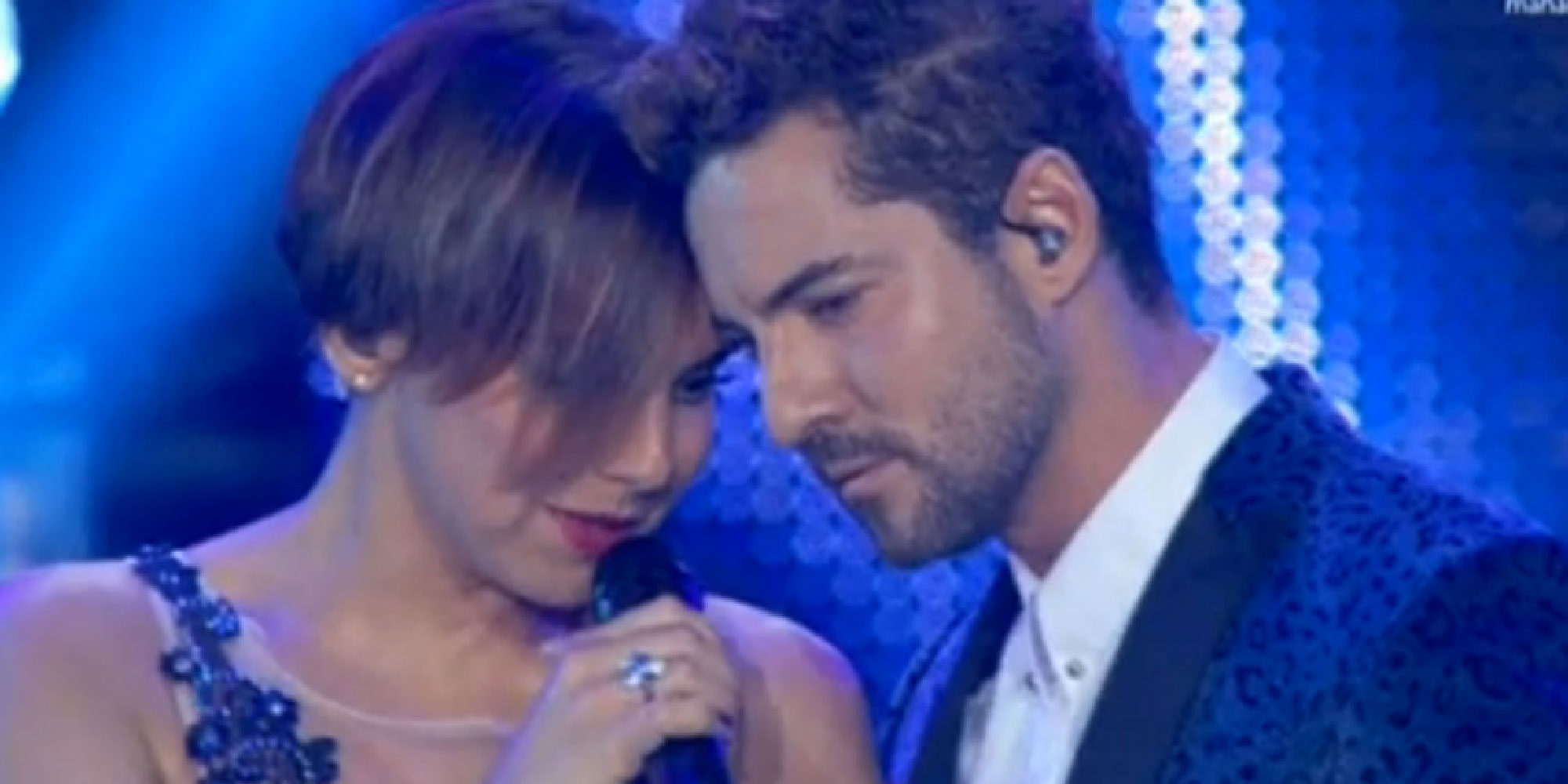 Chenoa abraza a David Bisbal mientras cantan 'Escondidos' y le dice tras la actuación: "Te quiero mucho"