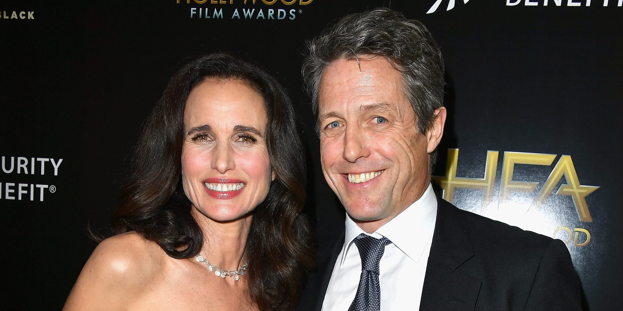 Reencuentro 'Cuatro bodas y un funeral': Hugh Grant y Andie MacDowell coinciden en unos premios