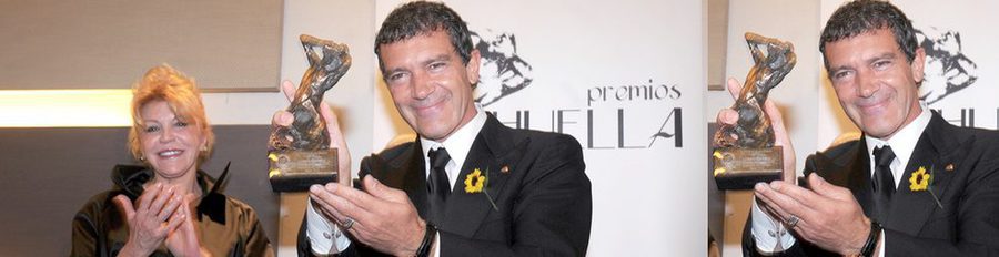 La Baronesa Thyssen entrega el Premio Huella a Antonio Banderas en Málaga