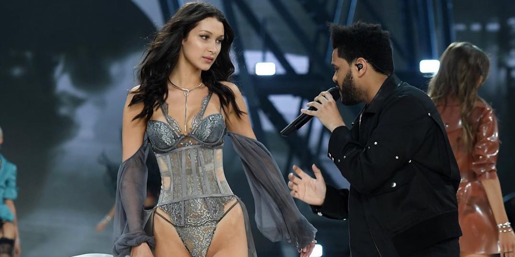 Las tensas miradas de Bella Hadid y The Weeknd en el Victoria's Secret Show tras su reciente ruptura