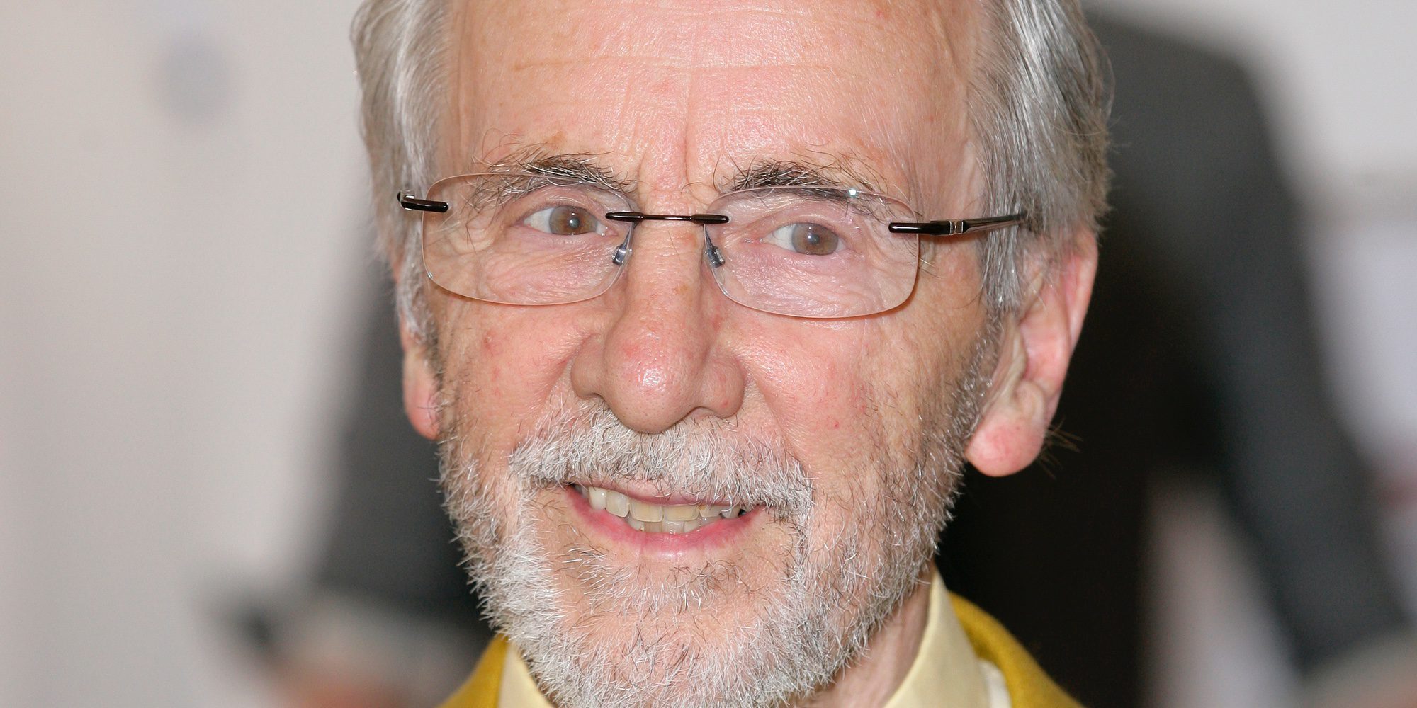 Muere el actor Andrew Sachs, famoso por su papel de Manuel en la serie 'Fawlty Towers'