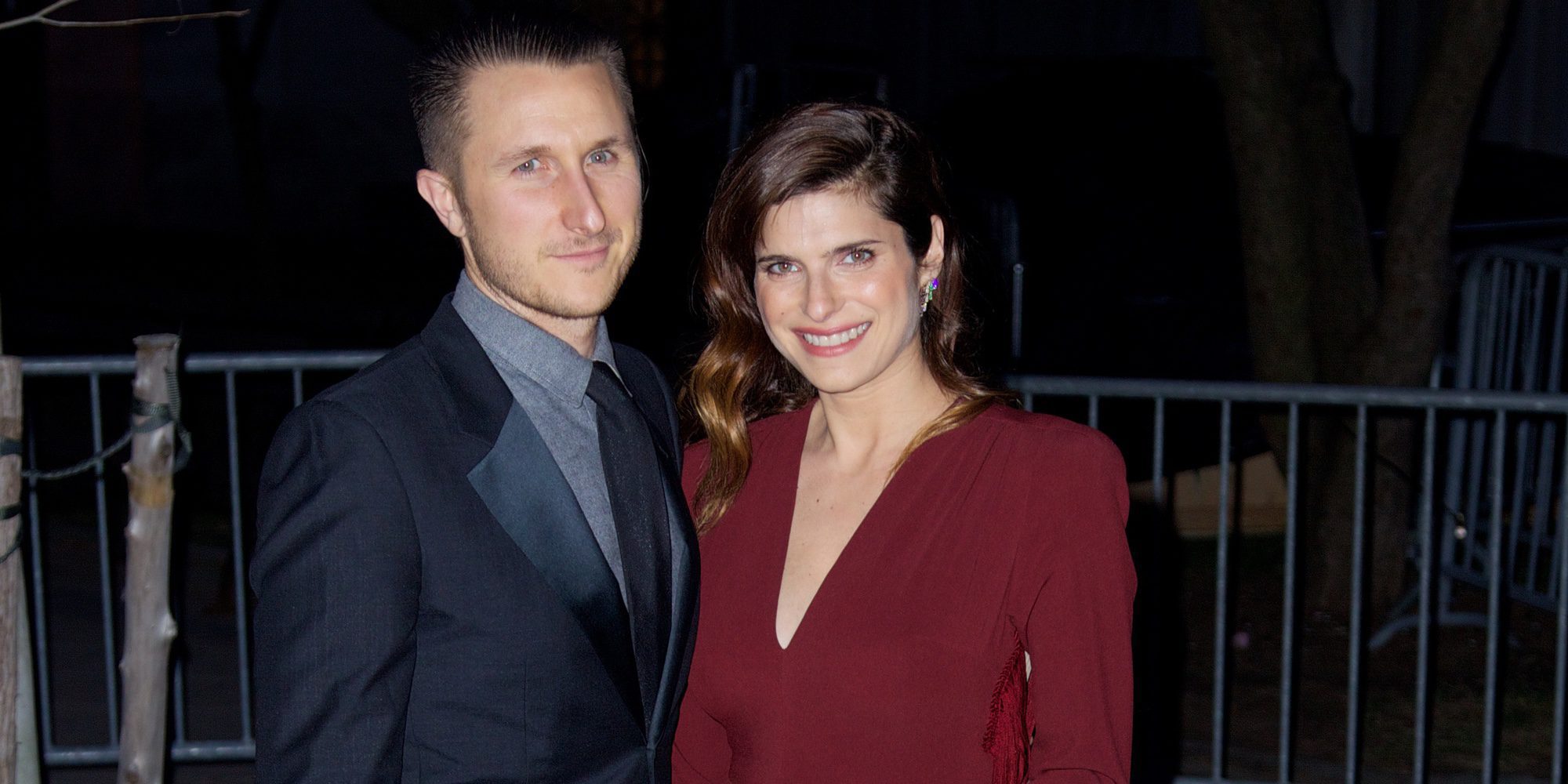 Lake Bell muestra su avanzado embarazo junto a su pareja Scott Campbell