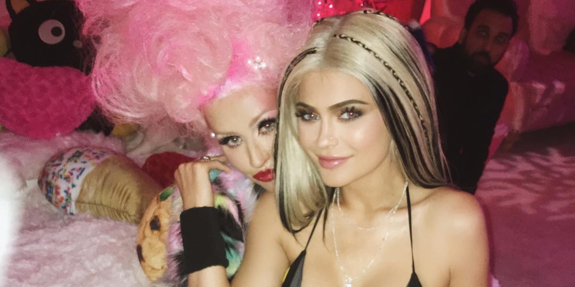 Kylie Jenner vuelve a disfrazarse de Christina Aguilera: En esta ocasión para el cumpleaños de la cantante