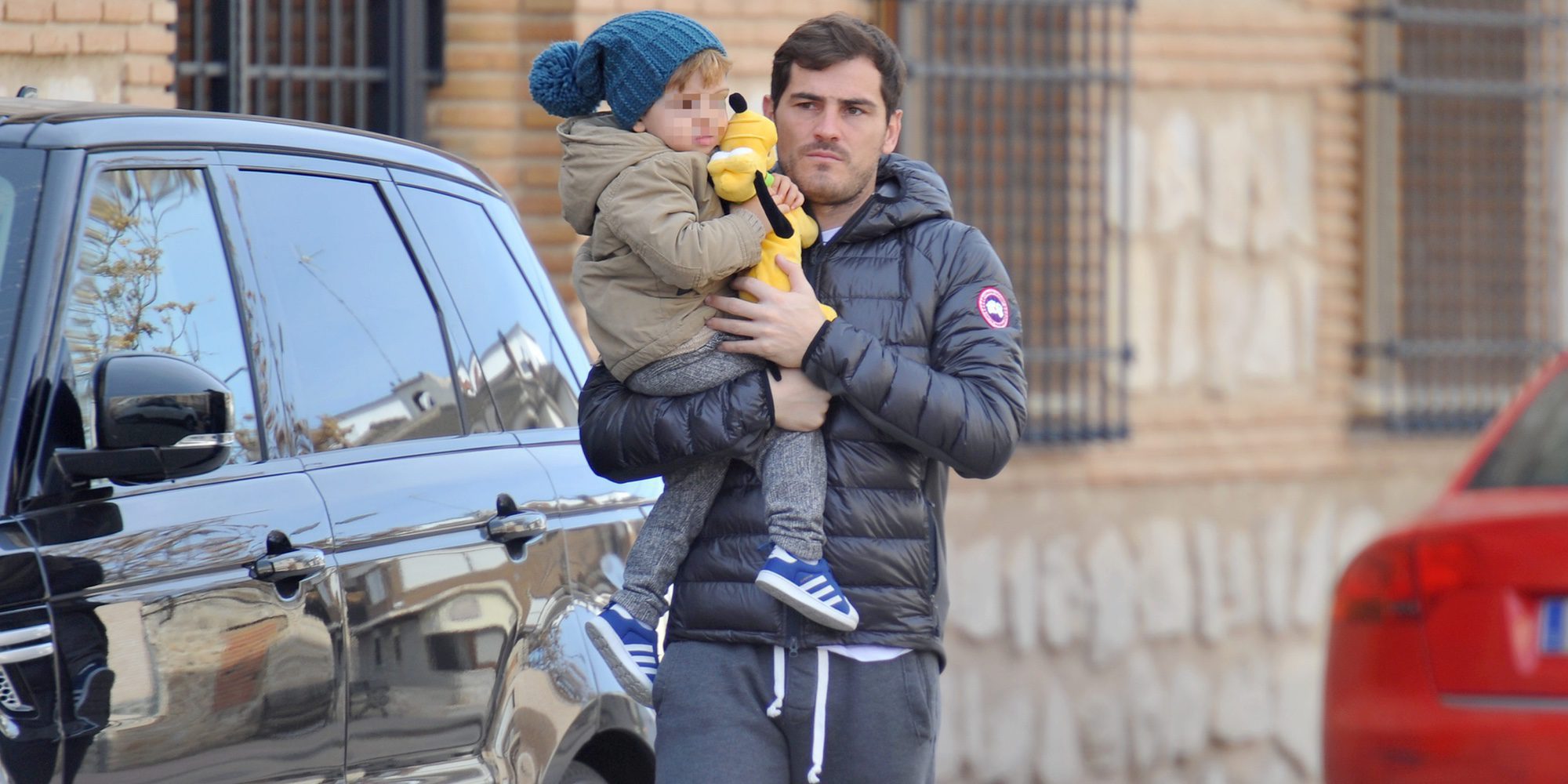 Iker Casillas y Sara Carbonero ponen rumbo a España con Martín y Lucas: "Volvemos a casa como el turrón"