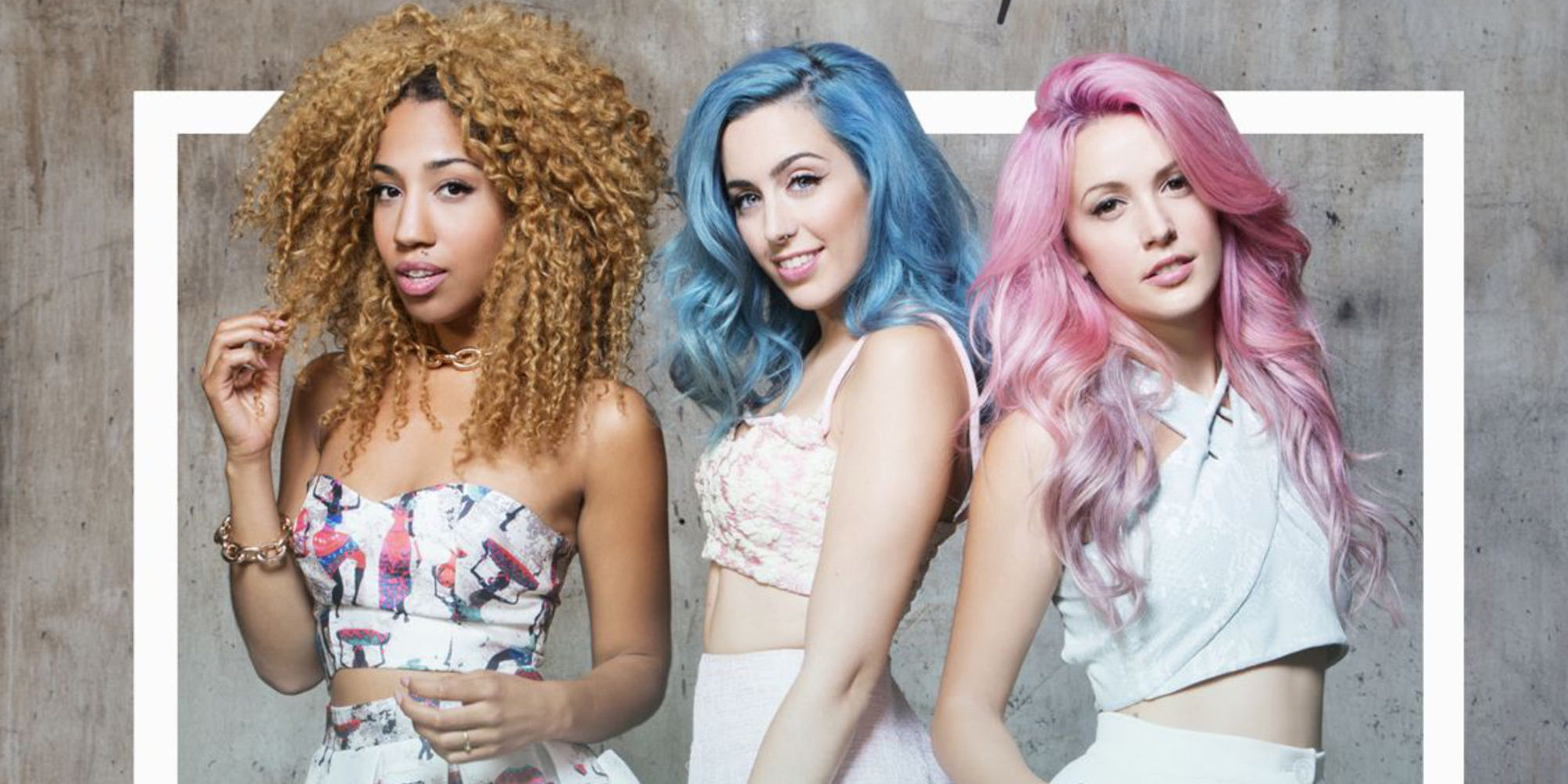 Sweet California sigue triunfando en la lista de ventas con '3'